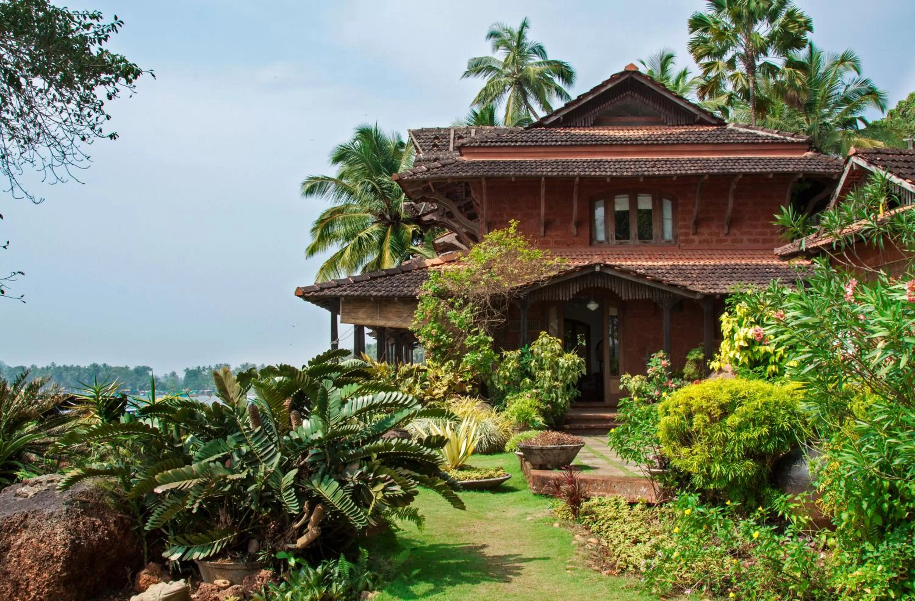 Facade/entrance in Ahilya By The Sea