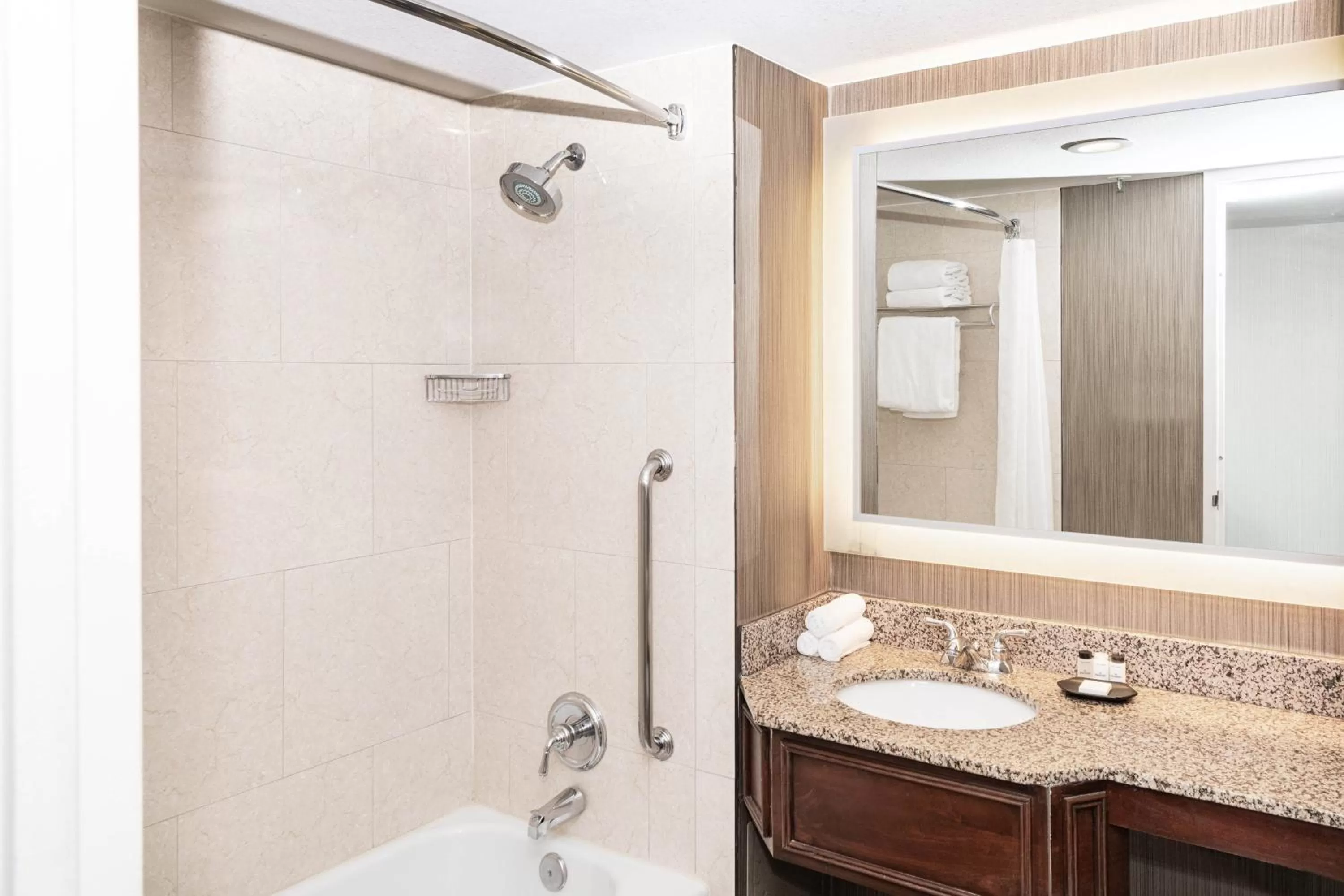 Suite, Executive Suite, 1 King, Sofa bed in Sheraton Indianapolis City Centre Hotel