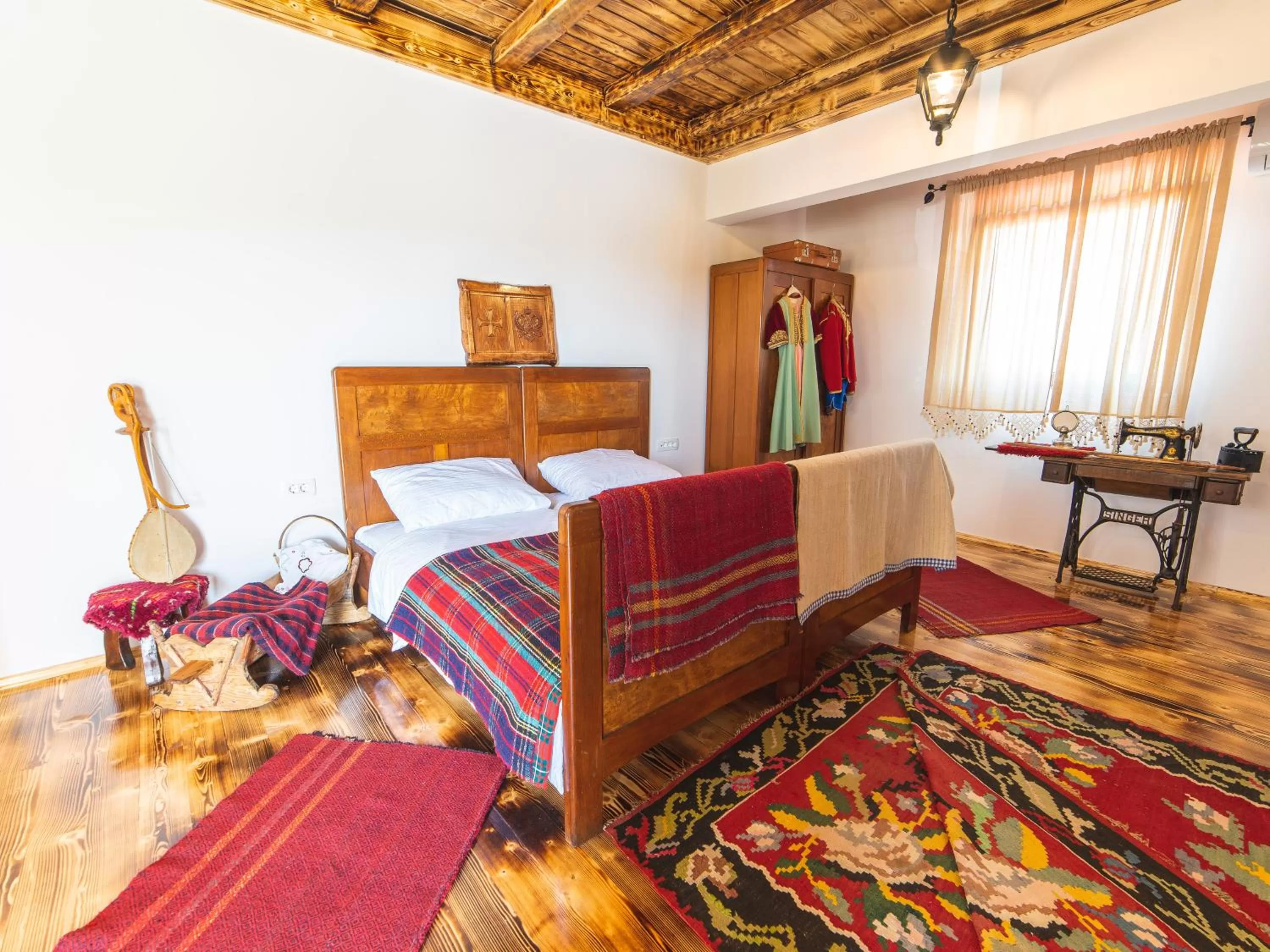 Bed in Hotel Royal Garden