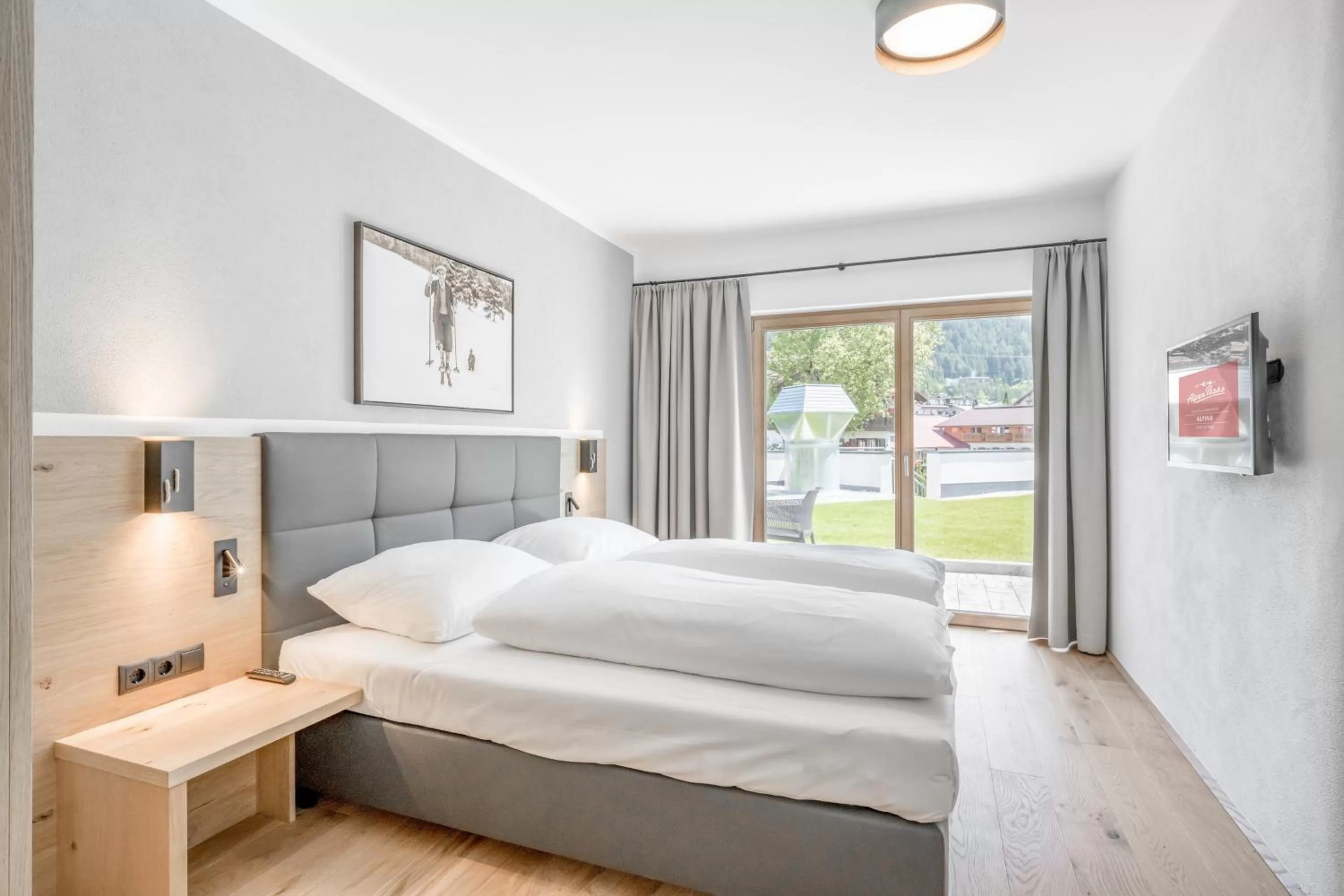 TV and multimedia, Bed in AlpenParks Chalet & Apartment Alpina Seefeld