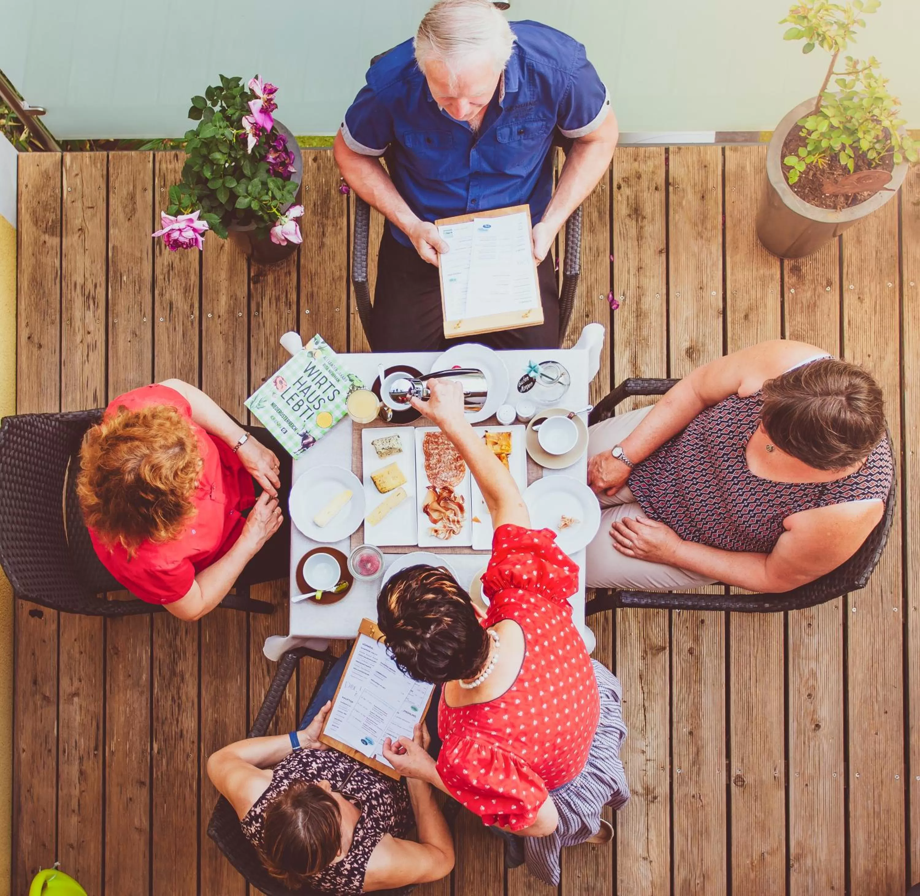 Buffet breakfast in Hueber der Wirt