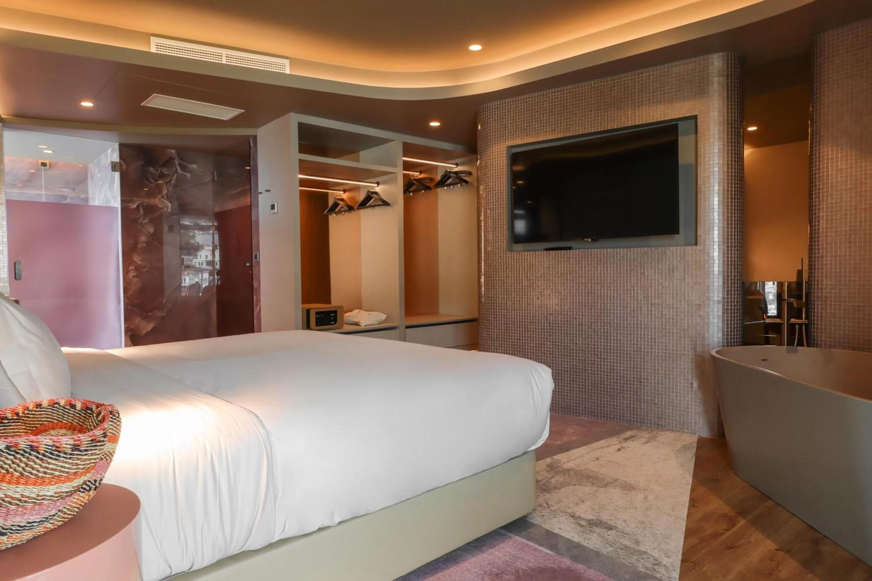 Photo of the whole room, Bed in The Views Baia - Adults Only