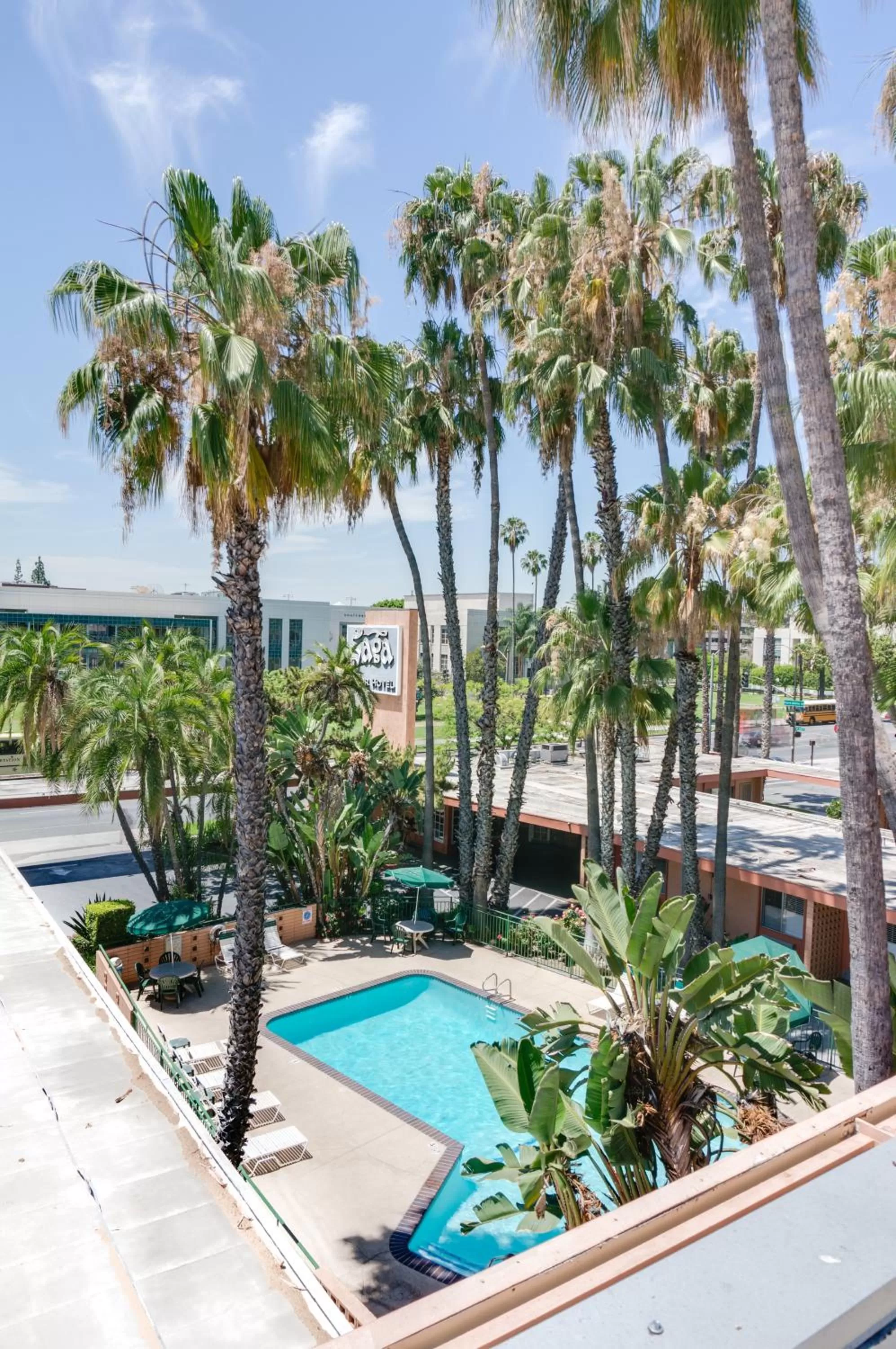 Bird's eye view, Pool View in Saga Motor Hotel Pasadena