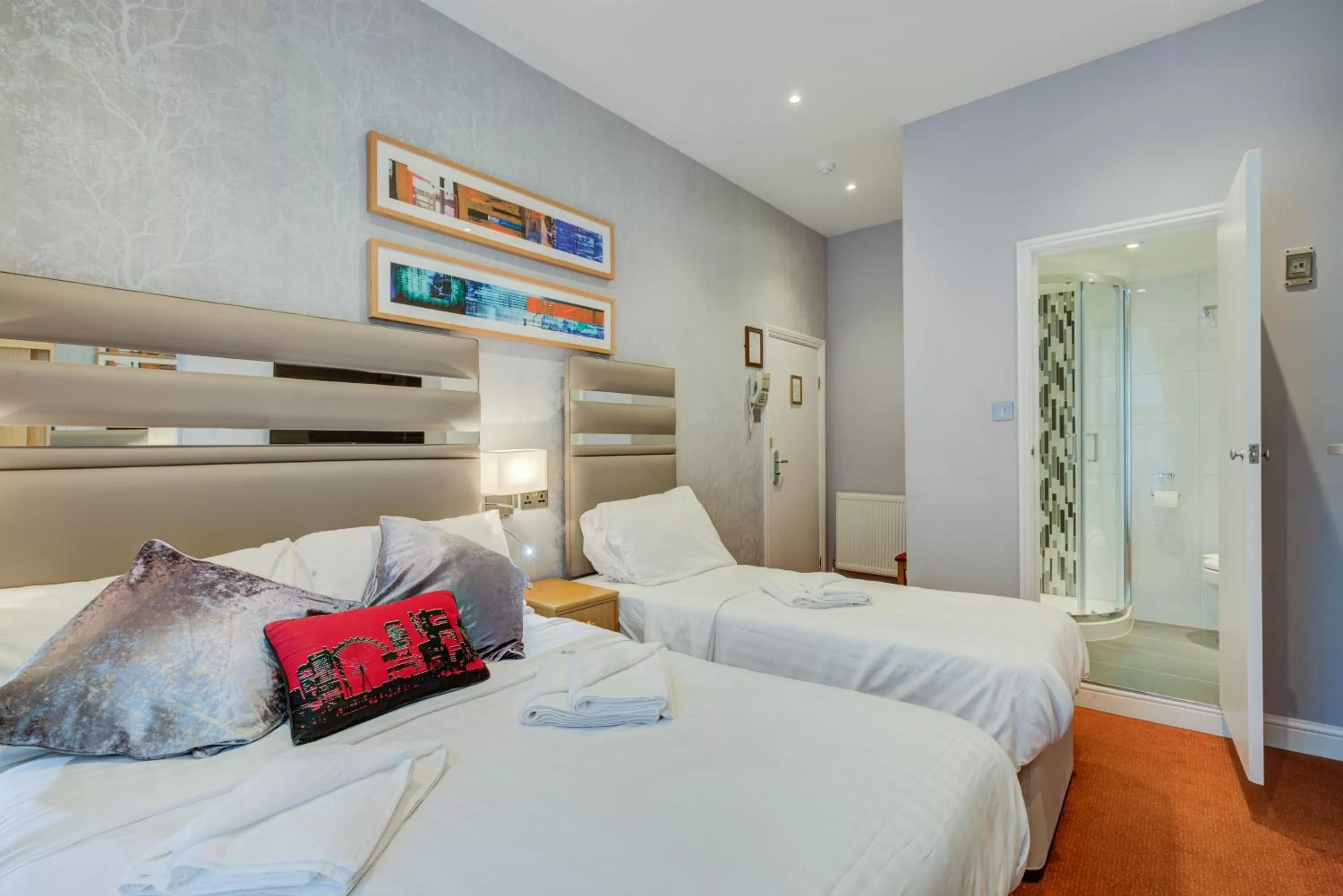 Bed in Admiral Hotel at Park Avenue