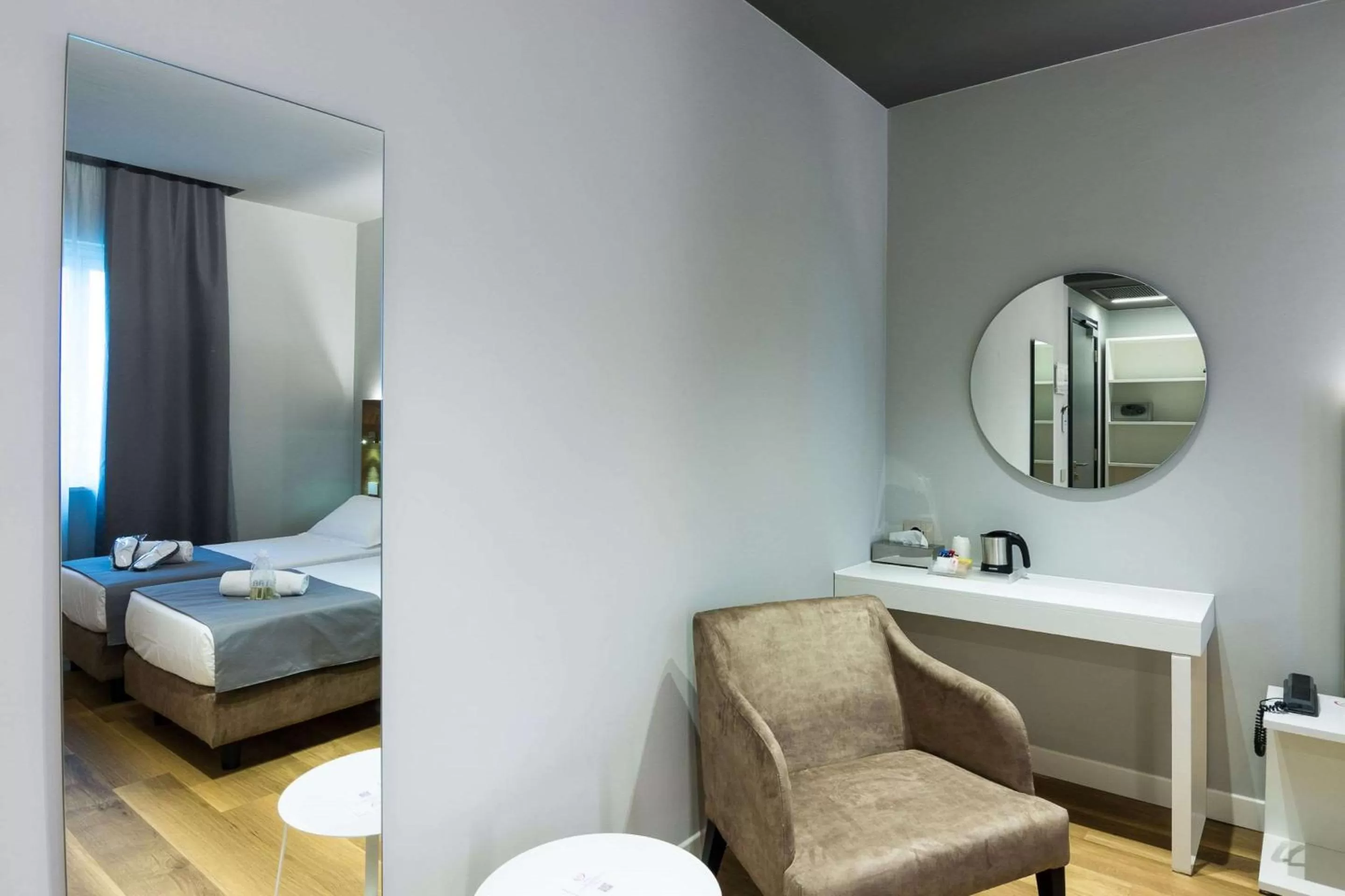 Photo of the whole room, Bed in Best Western Hotel Turismo