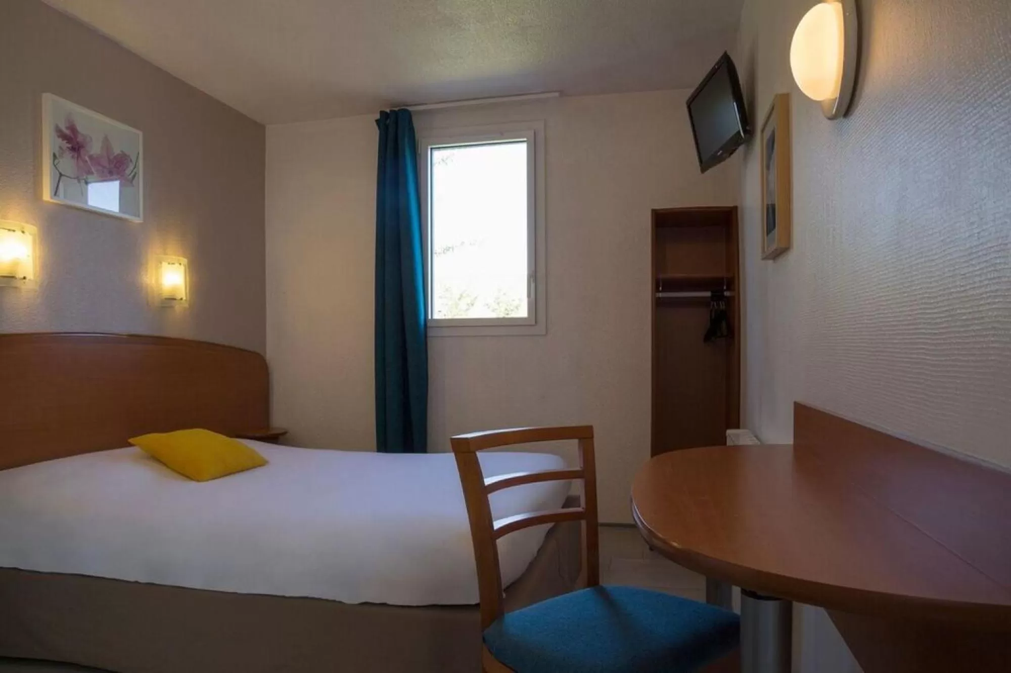 Bed in The Originals City, Hotel Novella Confort, Nantes Est