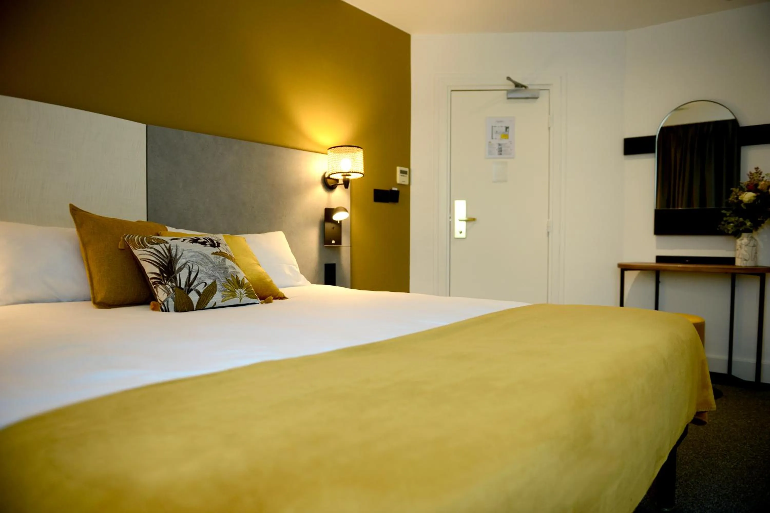 Bed in Hôtel Villa Berlioz