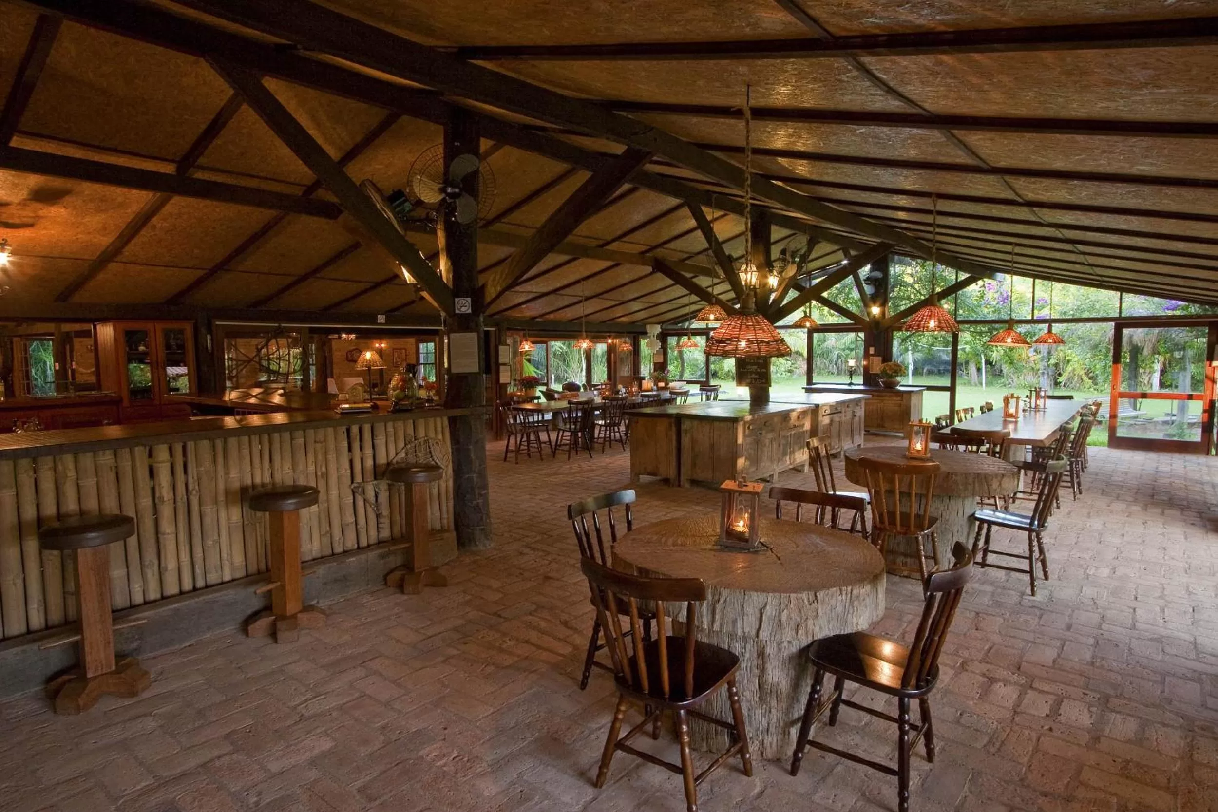 Restaurant/places to eat in Hotel Santa Esmeralda