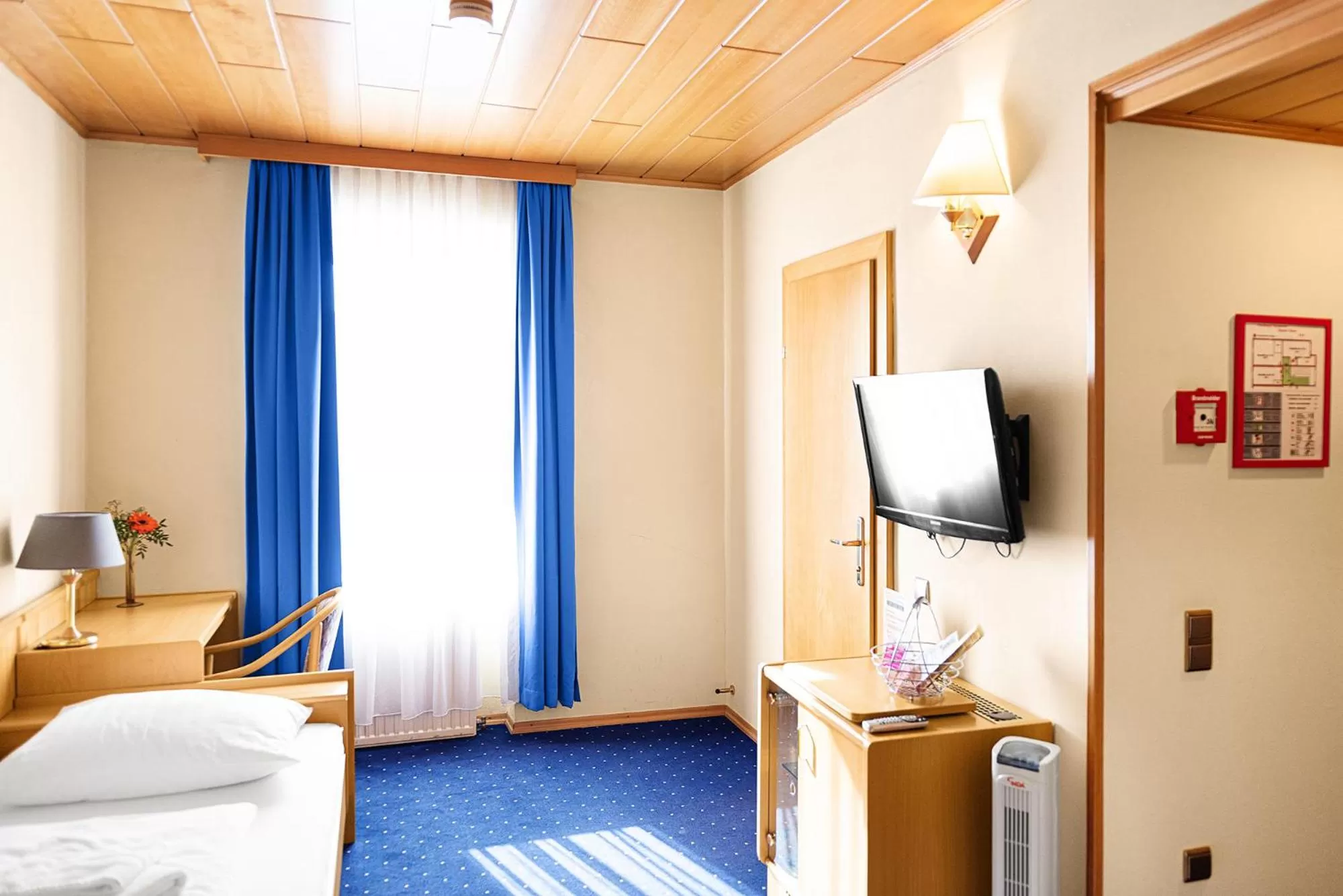 Photo of the whole room, Bed in Hotel-Pension Wild