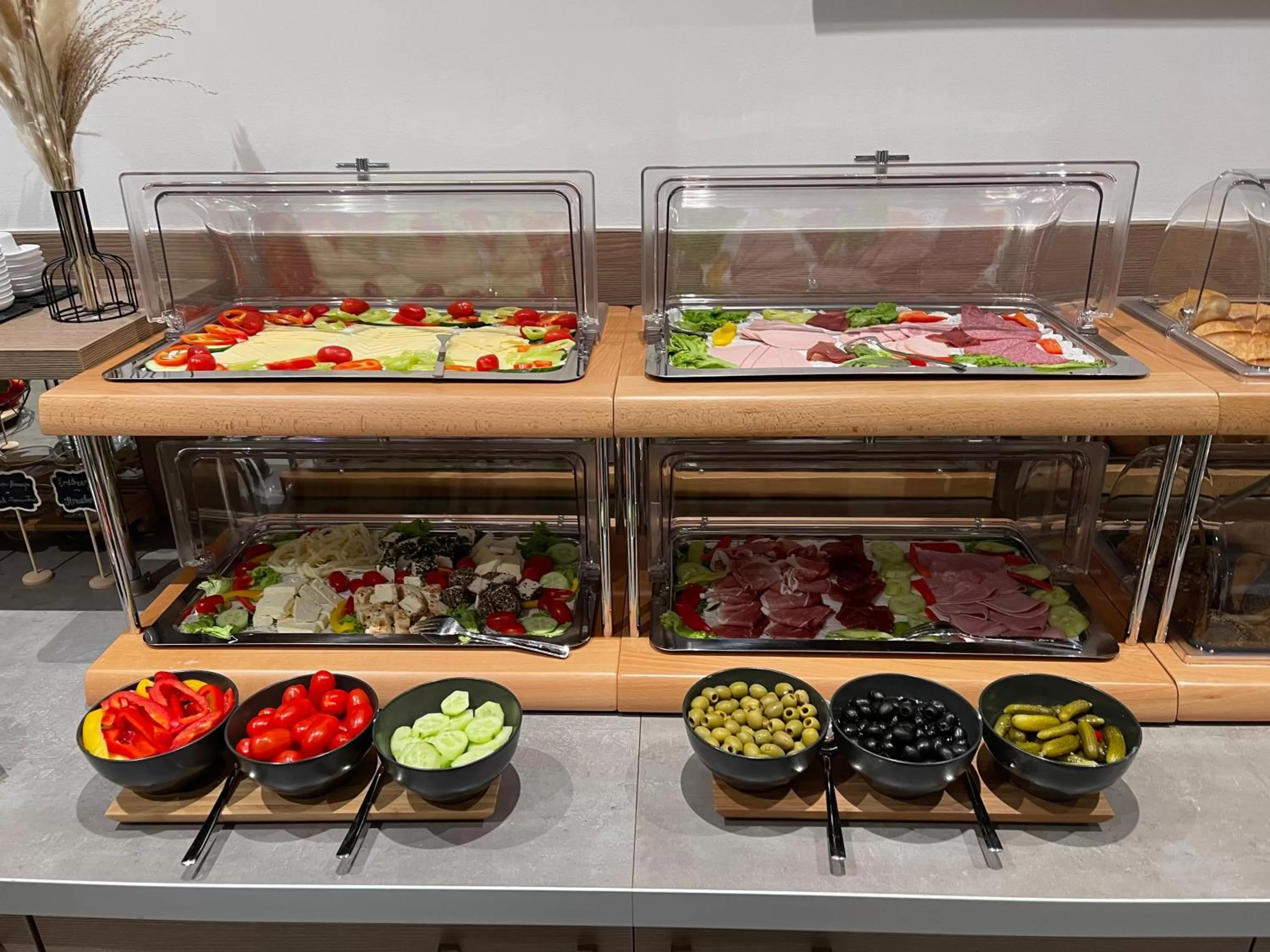 Food and drinks in Palm Premium Hotel & Apartments