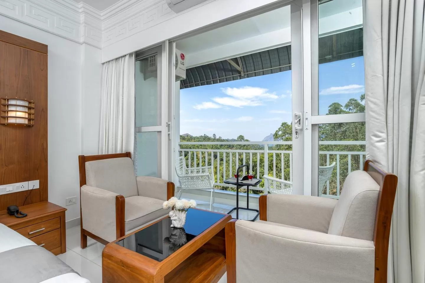 Natural landscape in HOTEL WHITE HOUSE, Munnar