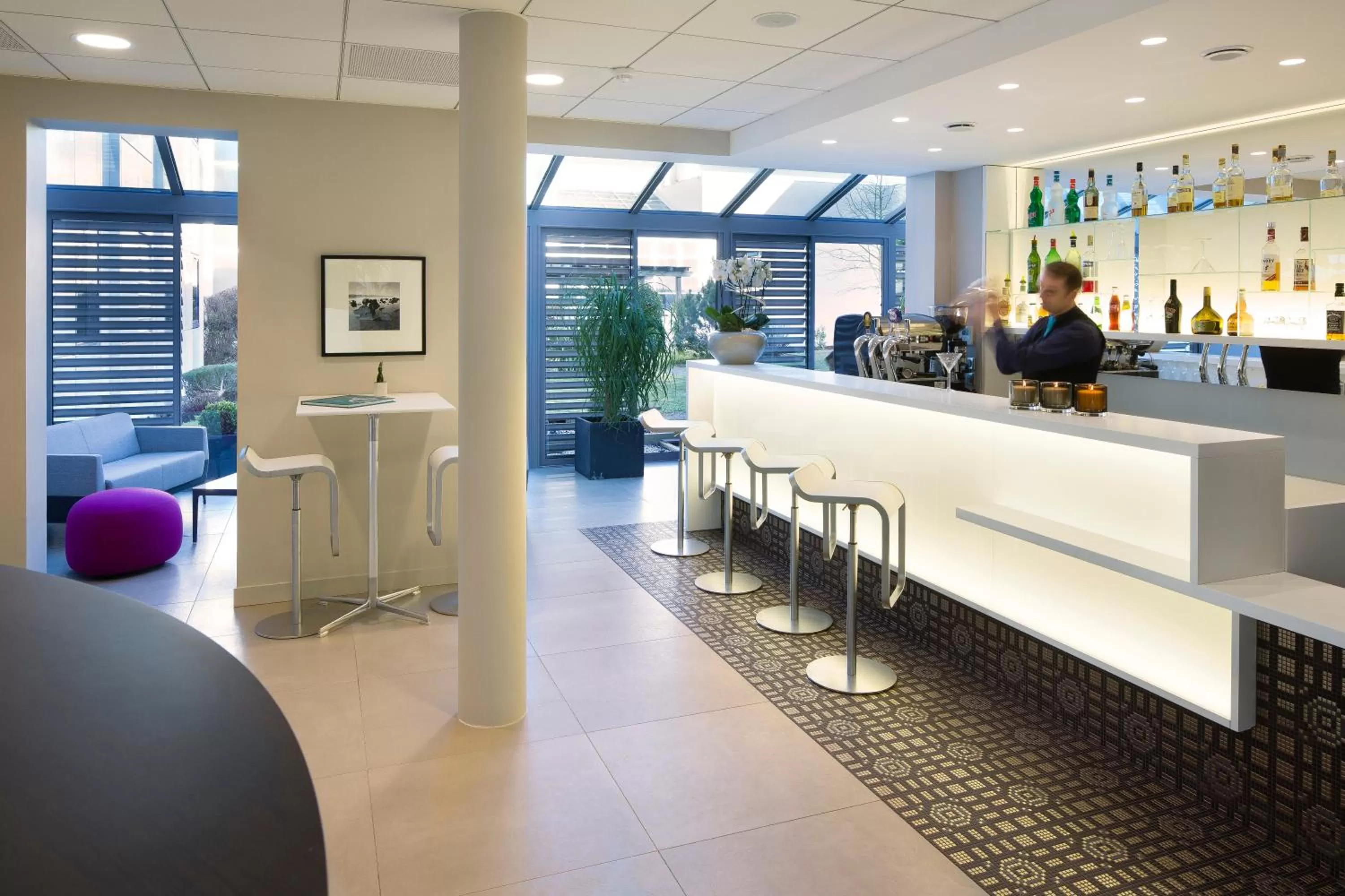Lounge or bar in Oceania Rennes