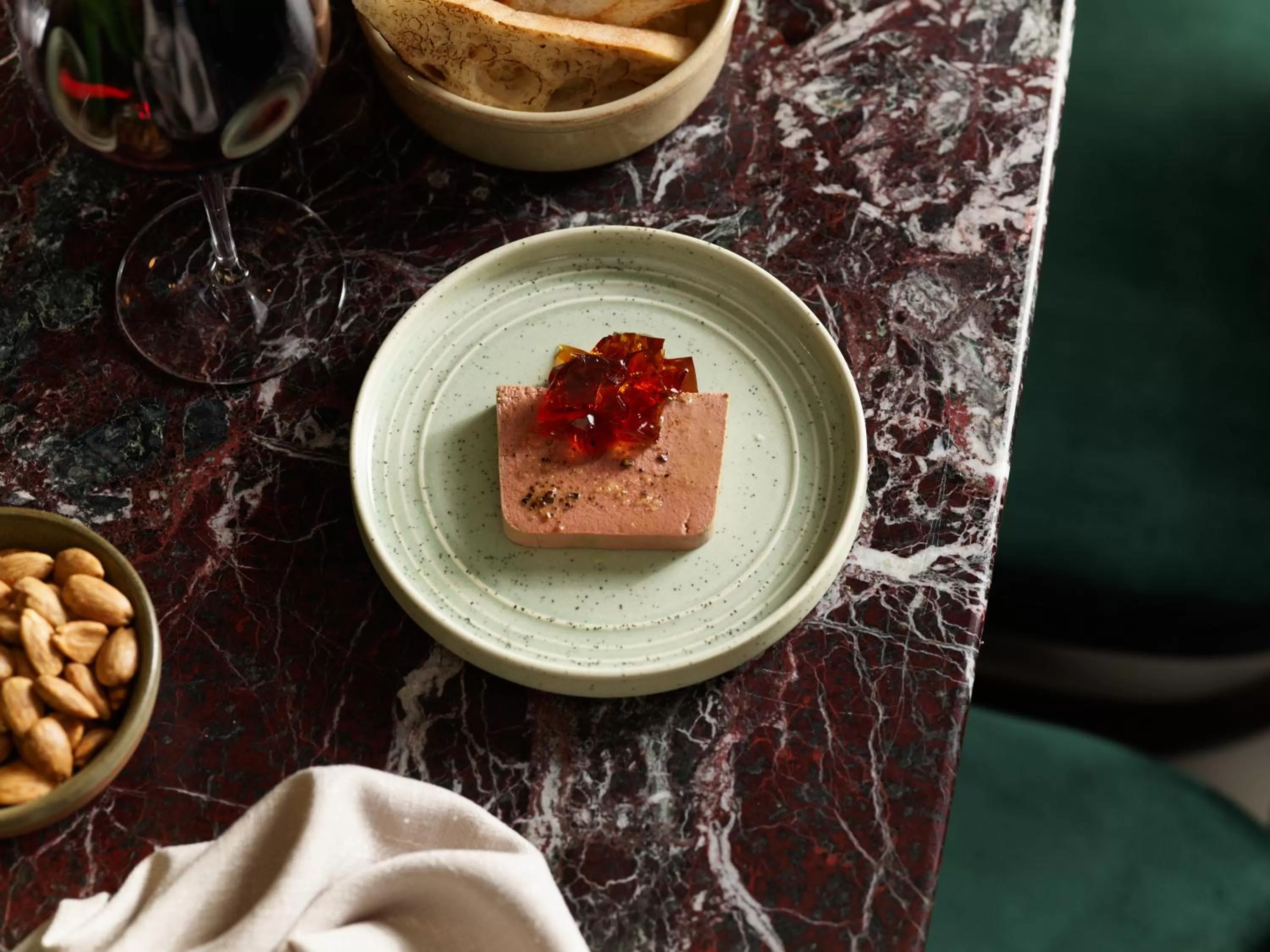 Food and drinks in The Porter House Hotel Sydney - MGallery