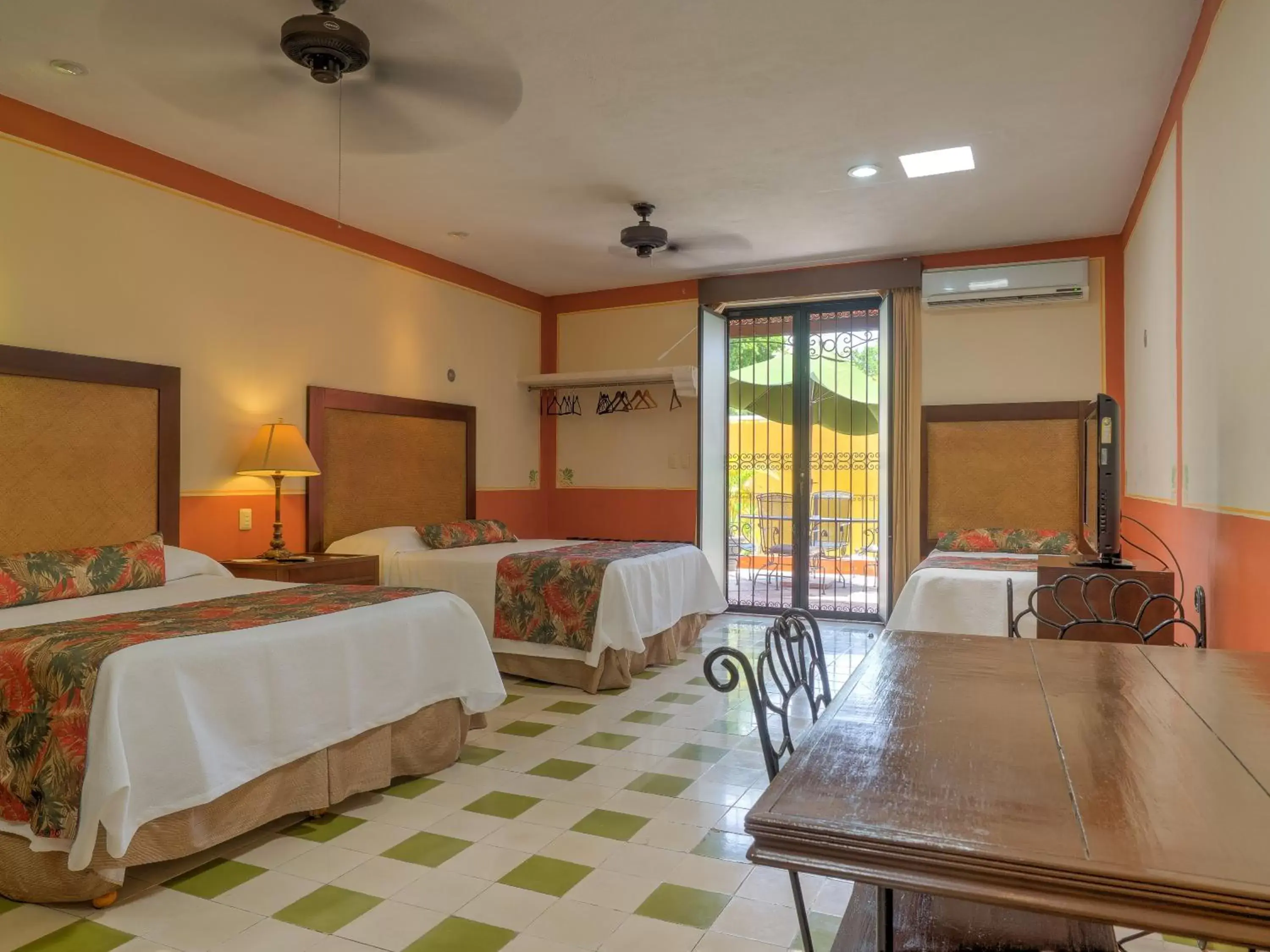 Deluxe Family Room in Hotel Luz en Yucatan Deluxe Family Room in Hotel Luz en Yucatan