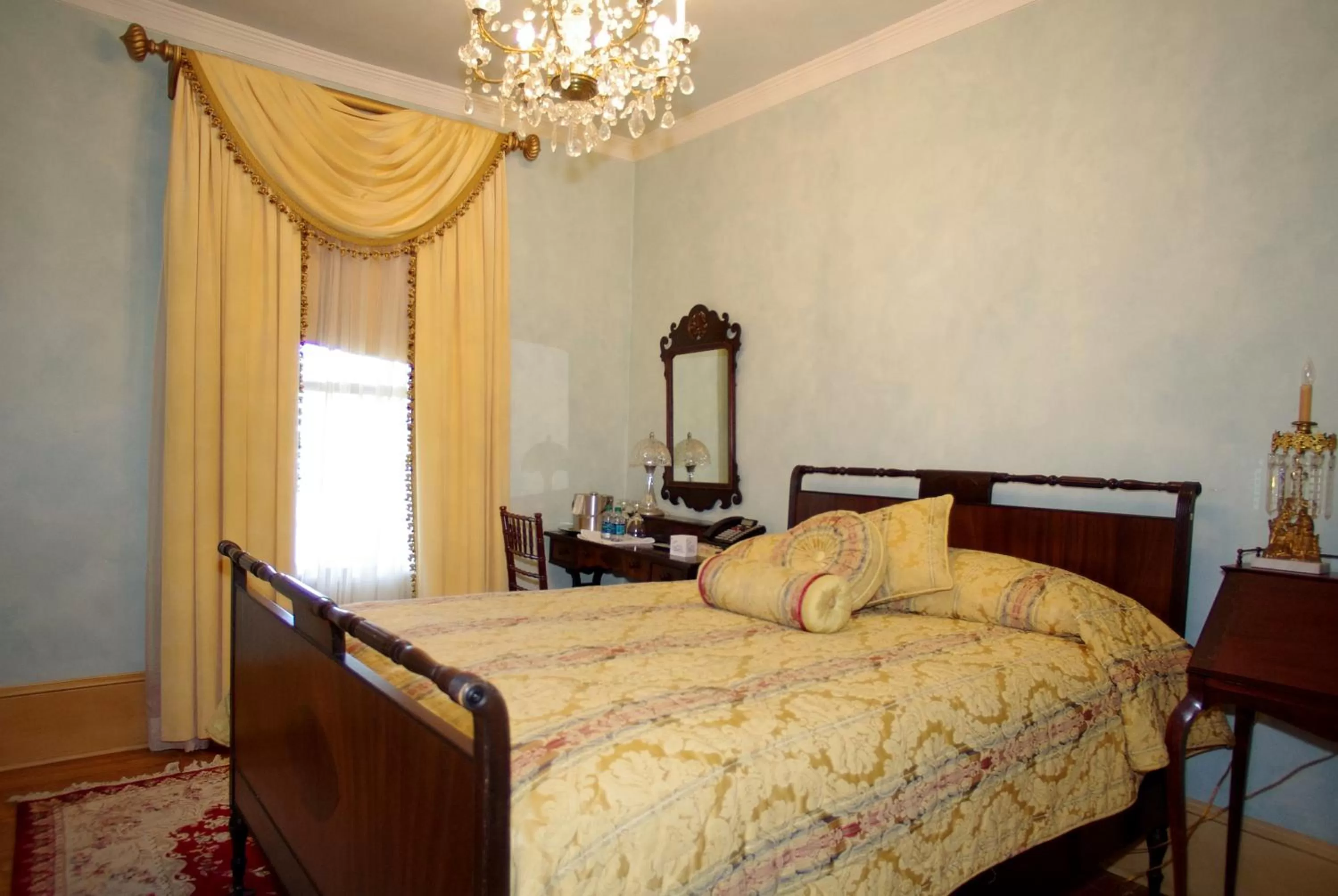 Bed in The Hotel Magnolia