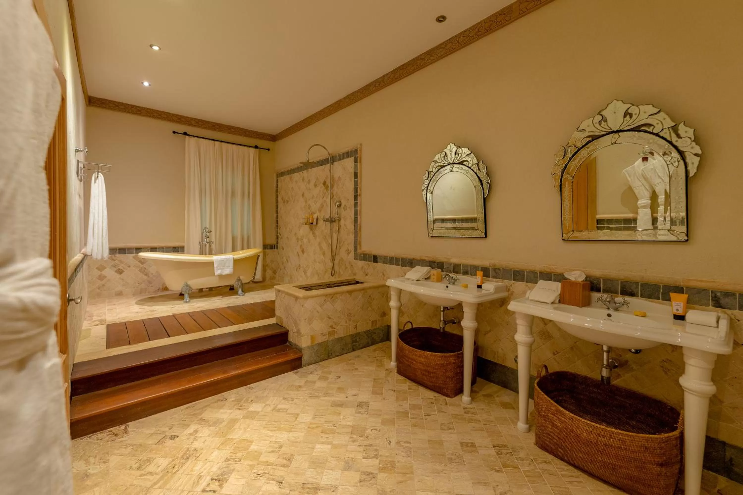 Bathroom, Bed in Eden Roc Cap Cana