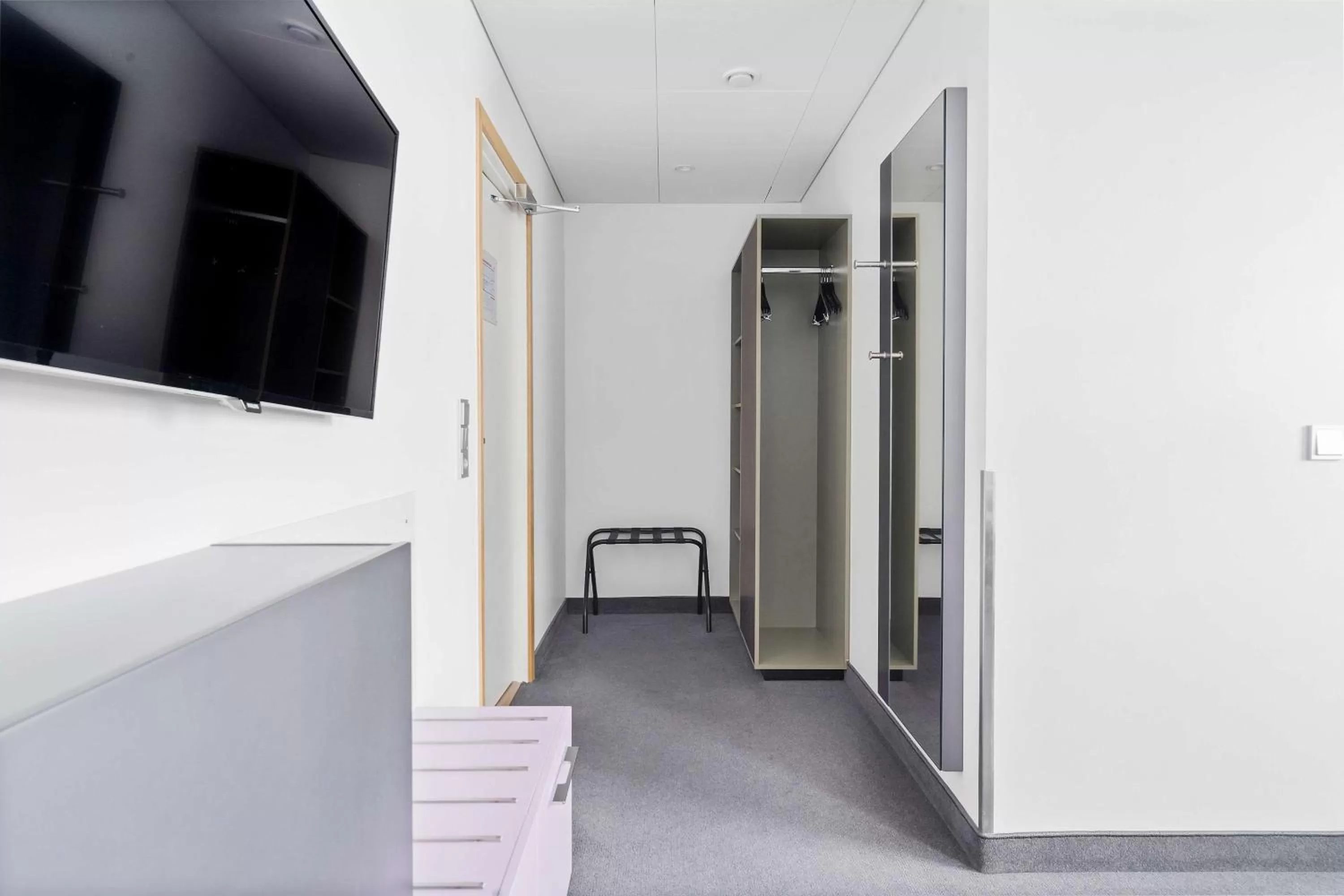 Bedroom in Best Western Plus Airport Hotel