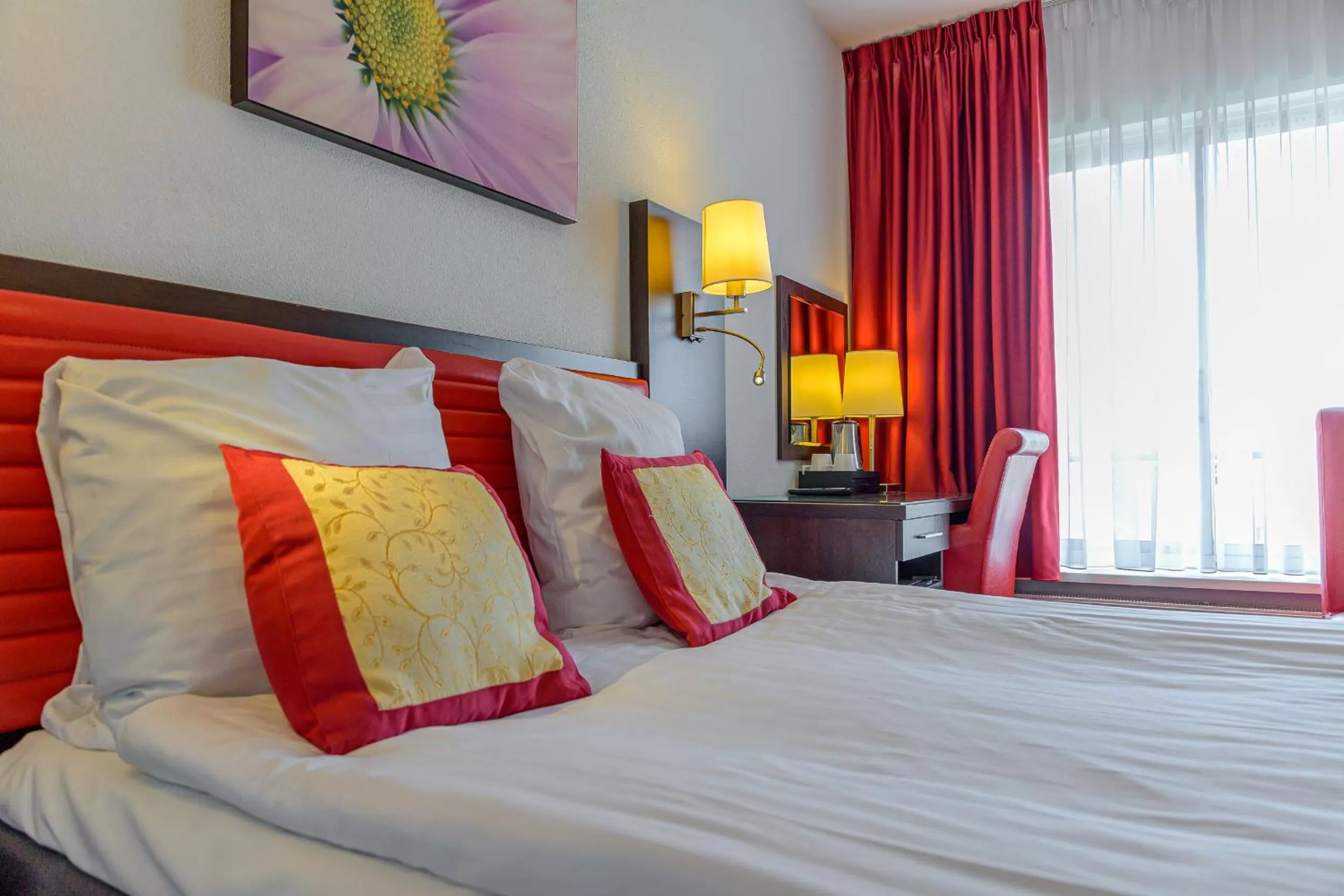 Bedroom, Bed in Hotel Allure