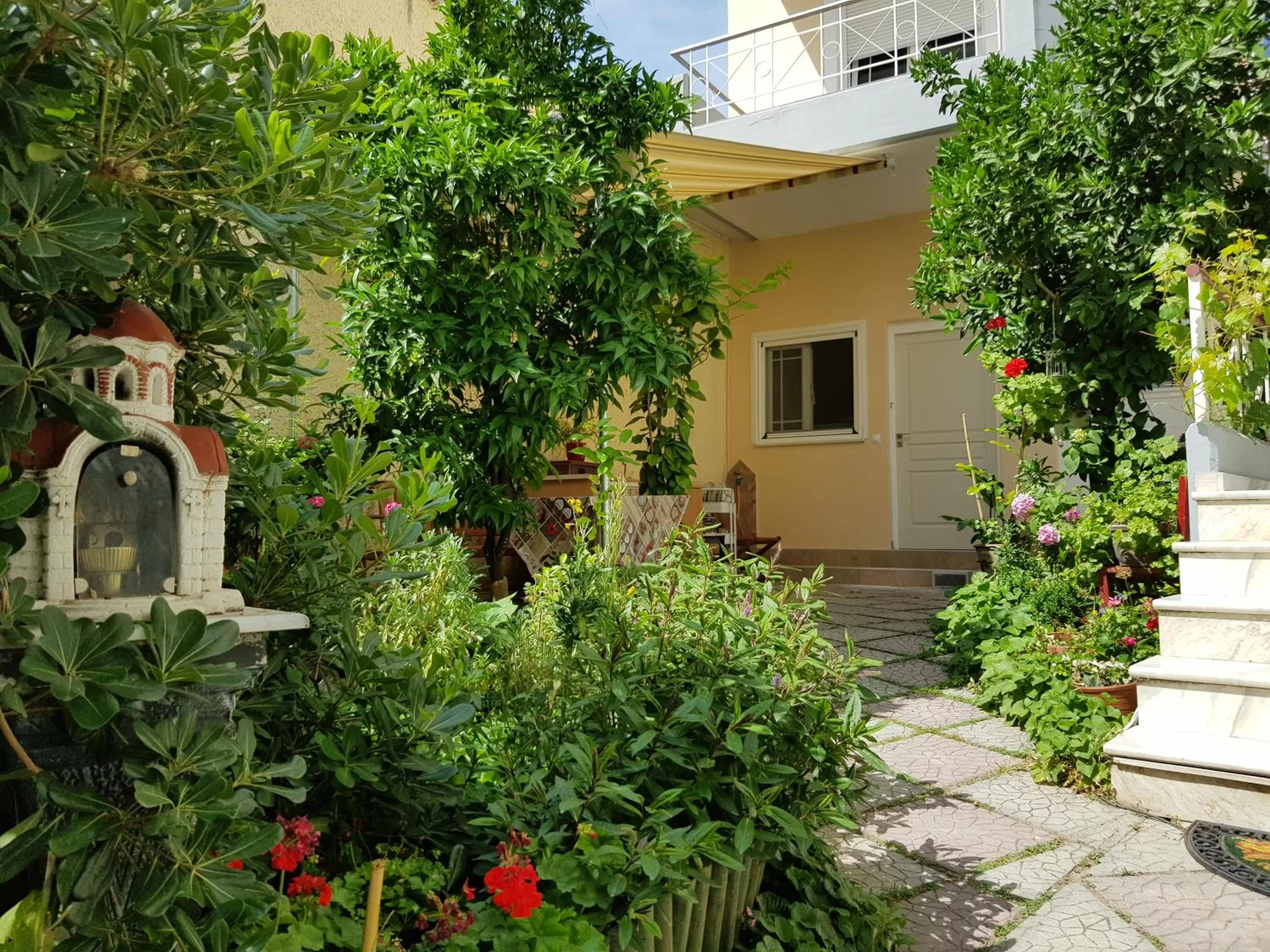 Property Building in Nomads Meteora