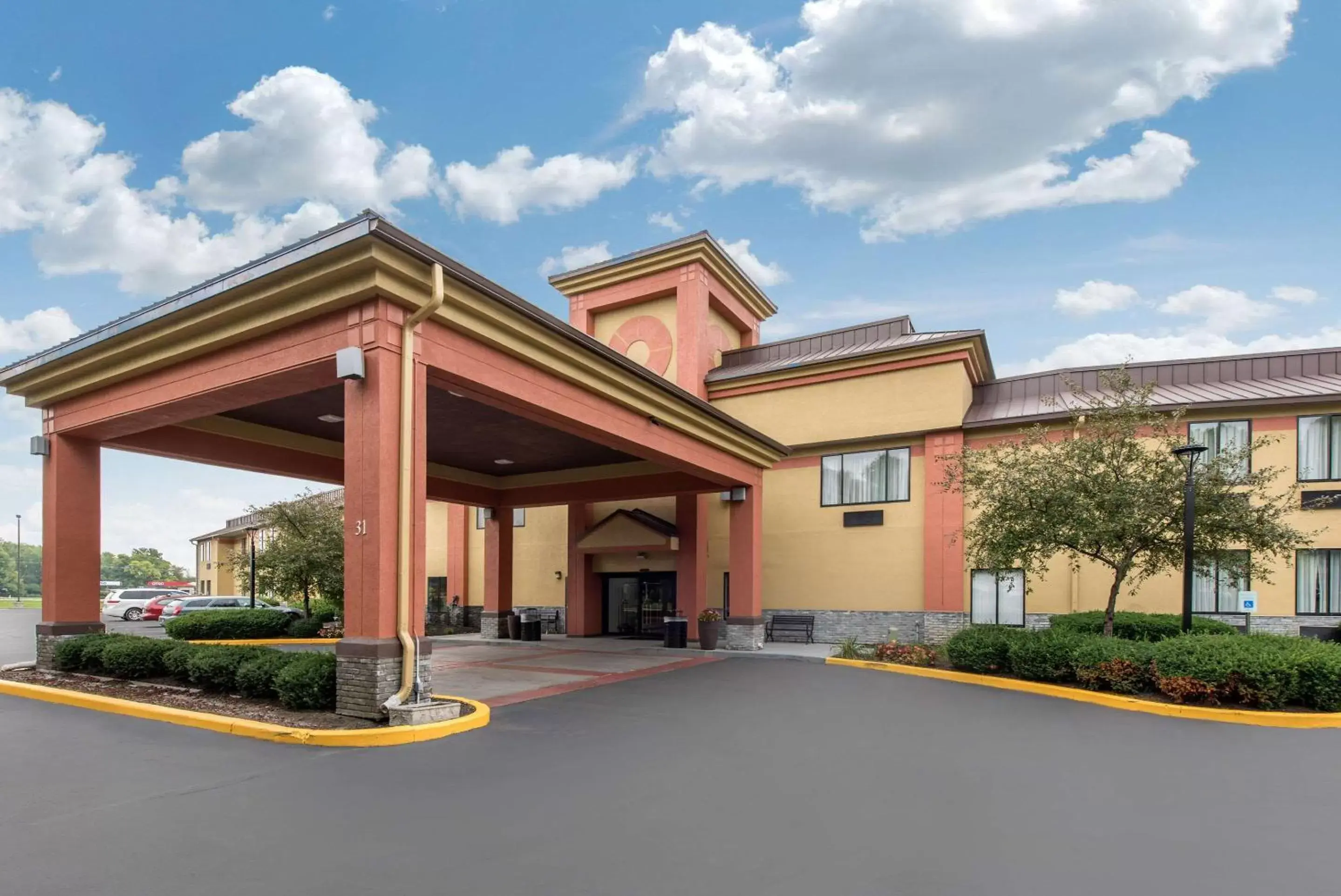 Quality Inn & Suites Brownsburg - Indianapolis West Quality Inn & Suites Brownsburg - Indianapolis West