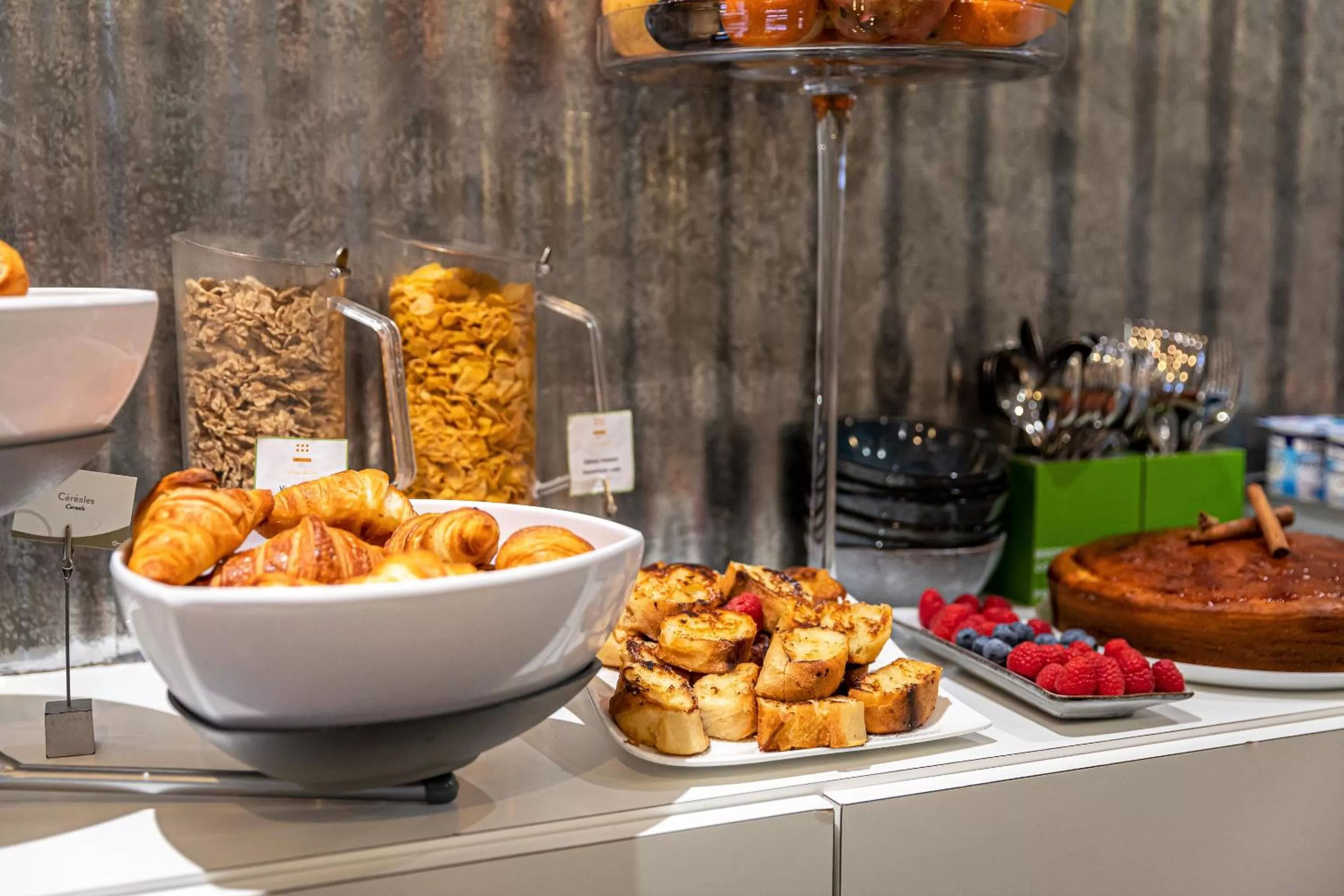 Food in Hotel Glasgow Monceau by Patrick Hayat