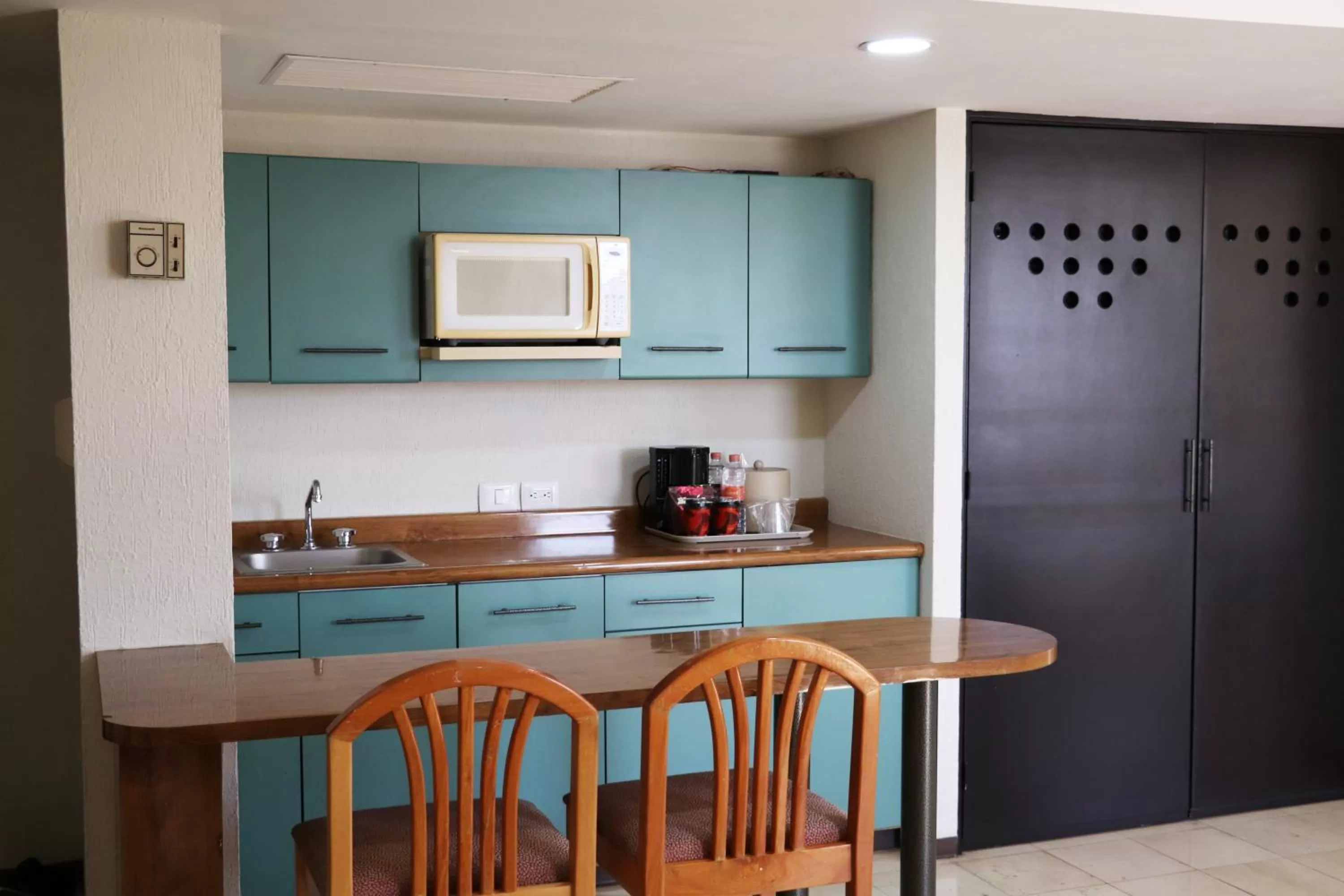 Photo of the whole room in Ramada Hola Culiacan