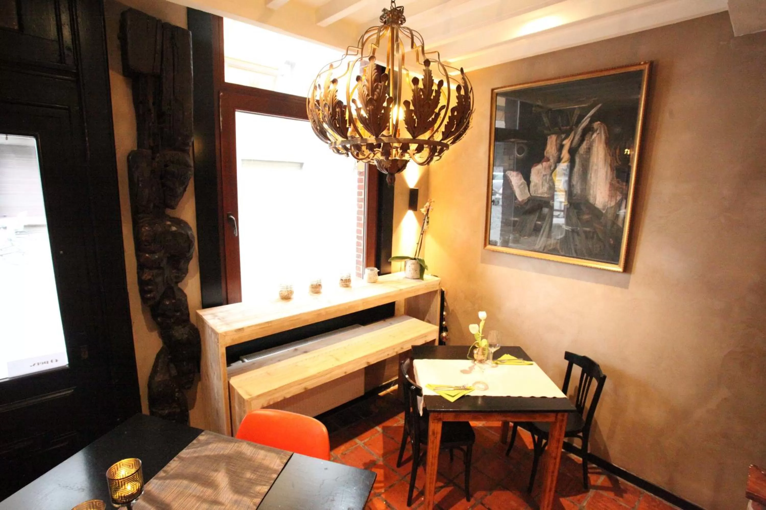 Restaurant/places to eat in B&B Sablon Antwerp