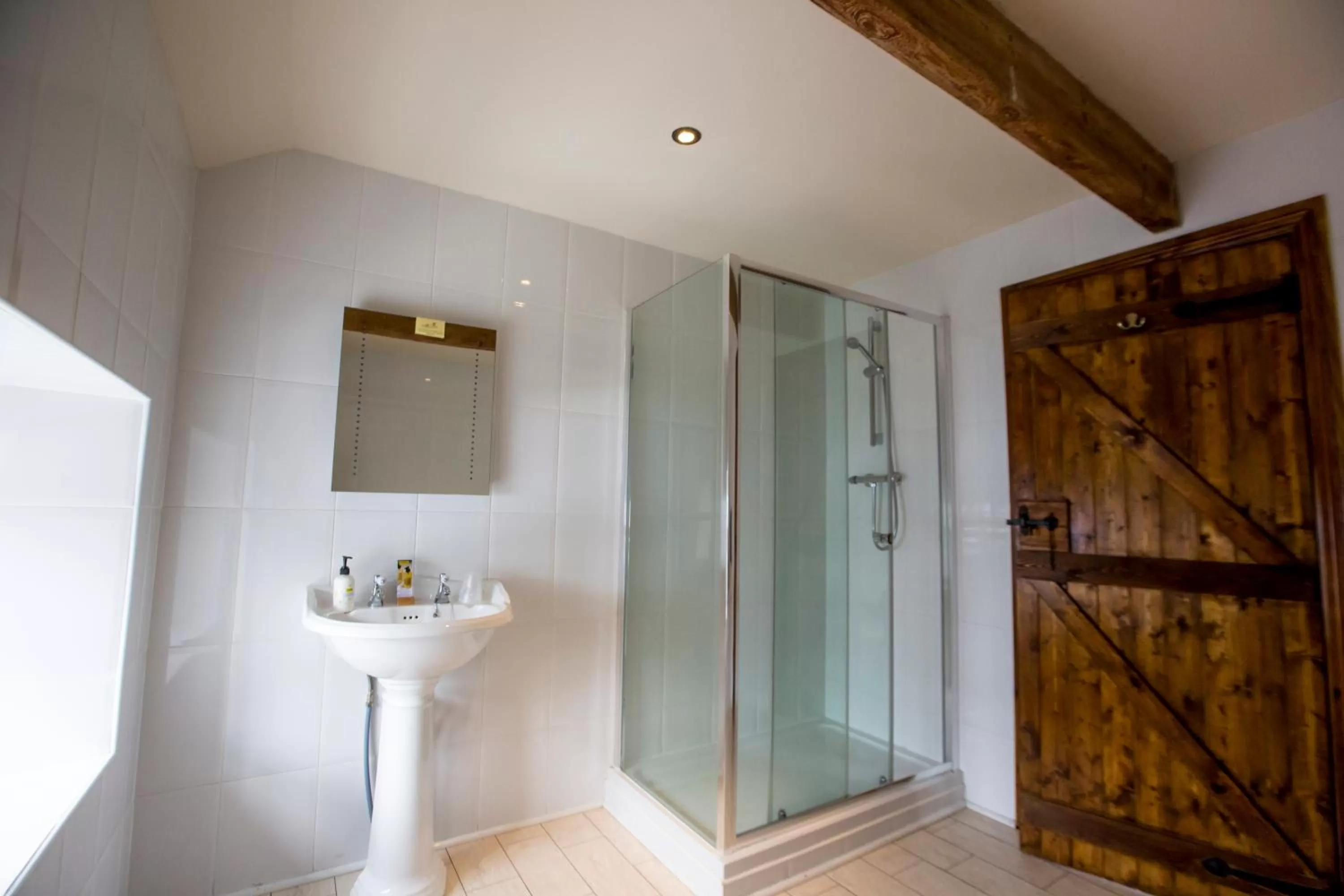 Bathroom in South Causey Inn