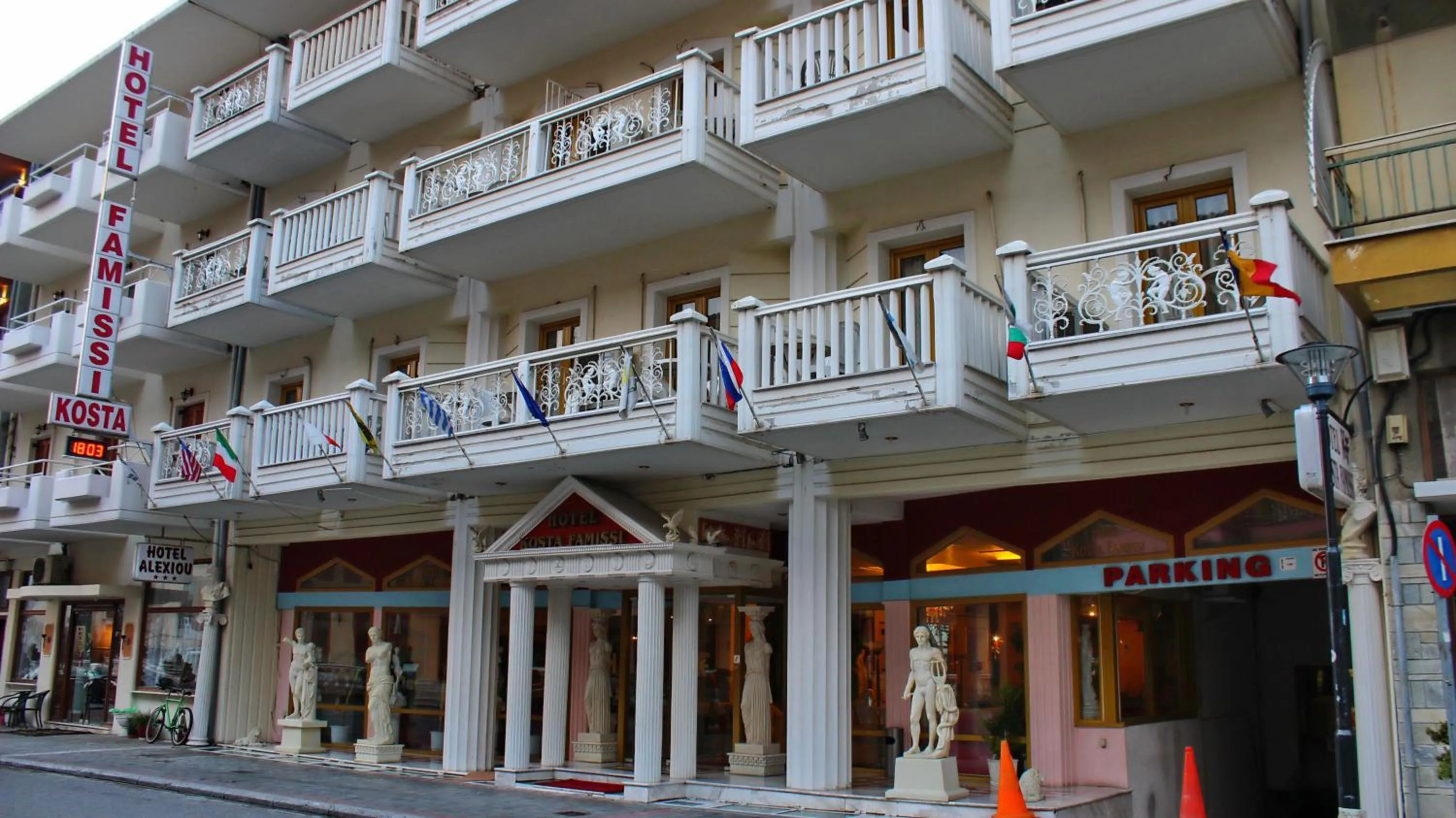 Facade/entrance in Hotel Kosta Famissi