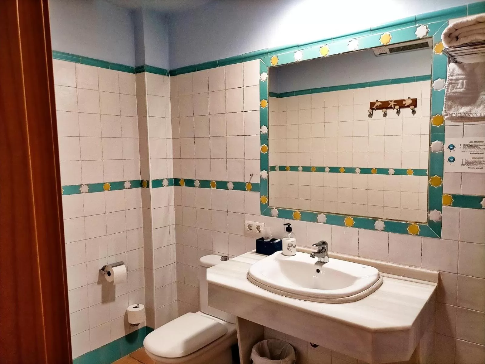 Bathroom in Abadía Hotel