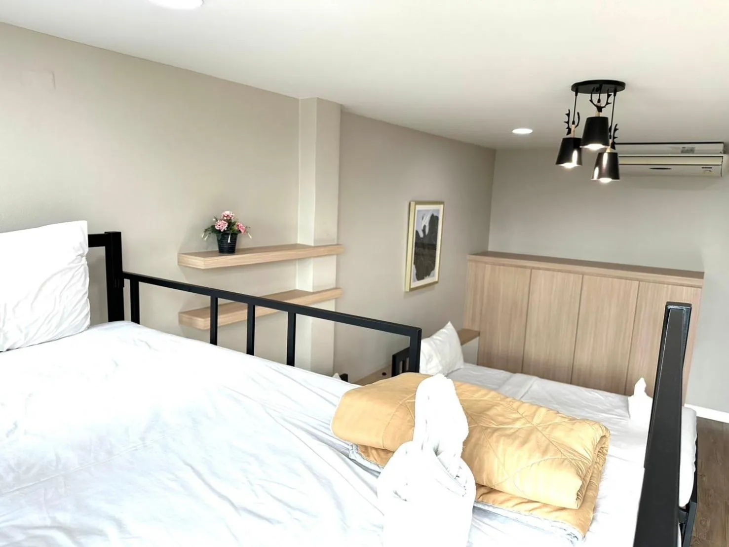 Bed in บันดารี่ ริชชี่ (Bhundaree Richy)