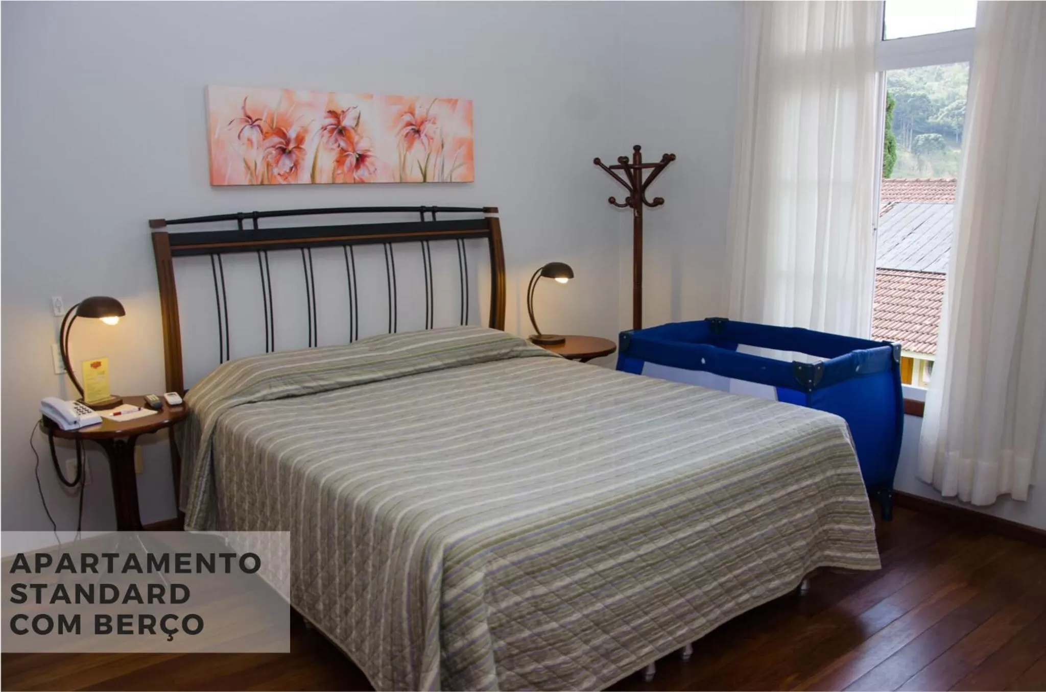 Photo of the whole room, Bed in Hotel Villa Michelon