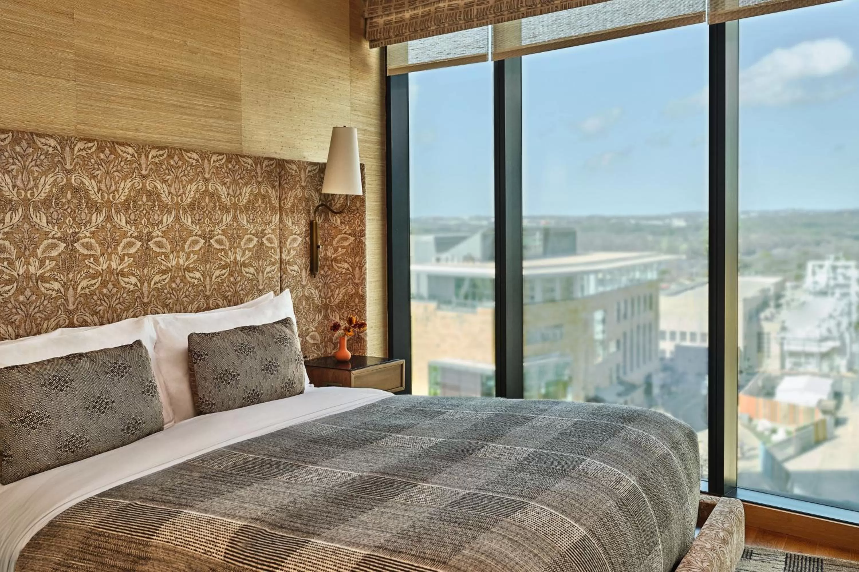 Bedroom, Bed in Austin Proper Hotel, a Member of Design Hotels