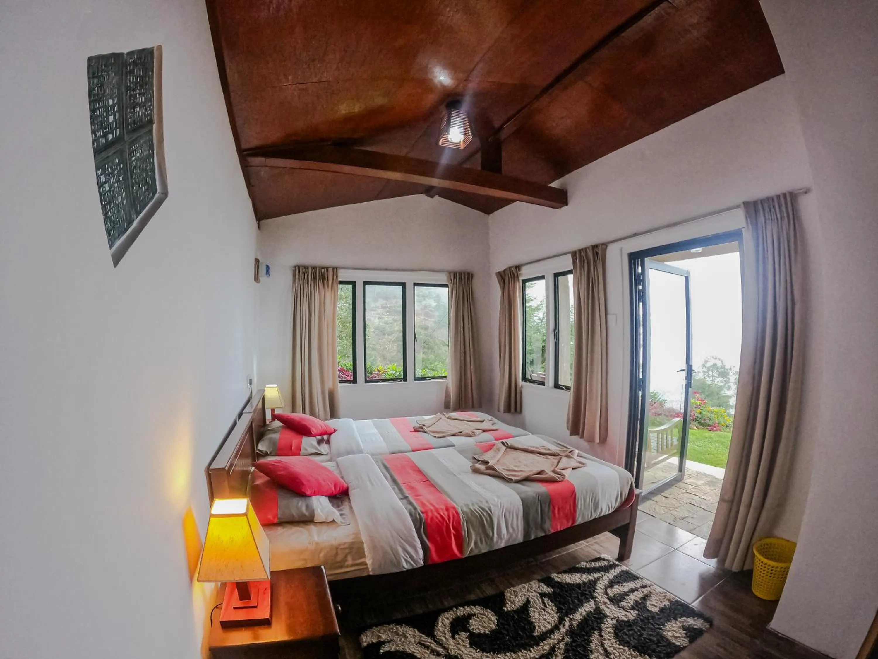 Bed in Hill Safari - Tea Estate Villa
