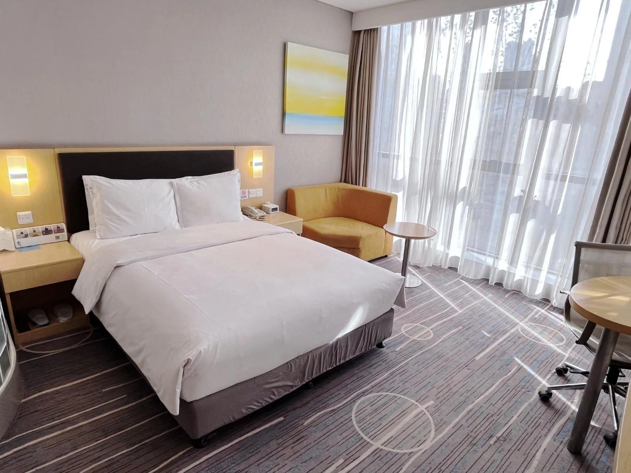Photo of the whole room, Bed in Holiday Inn Express Shijiazhuang Heping by IHG