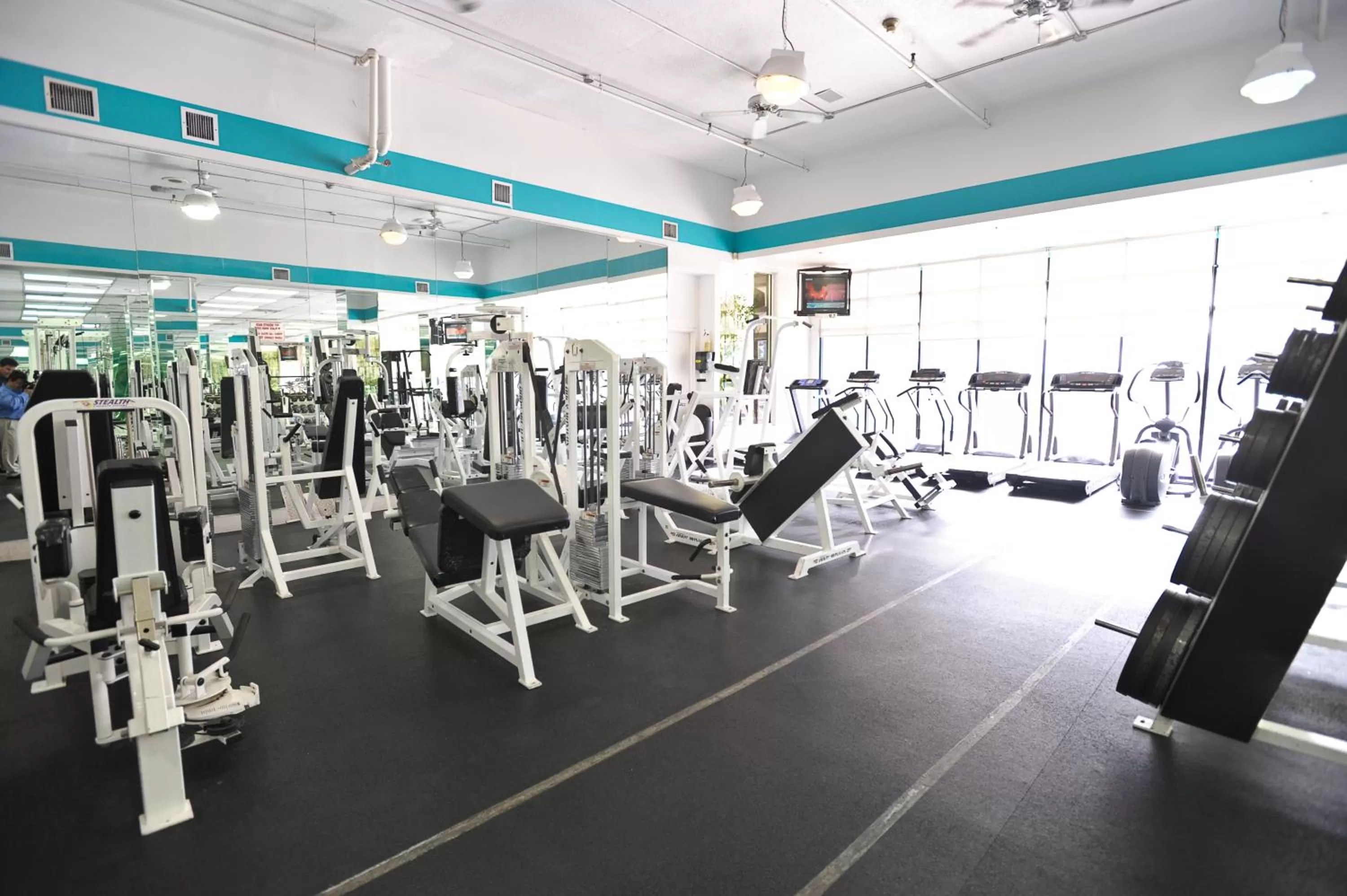Fitness centre/facilities in Crystal Beach Suites Miami Oceanfront Hotel