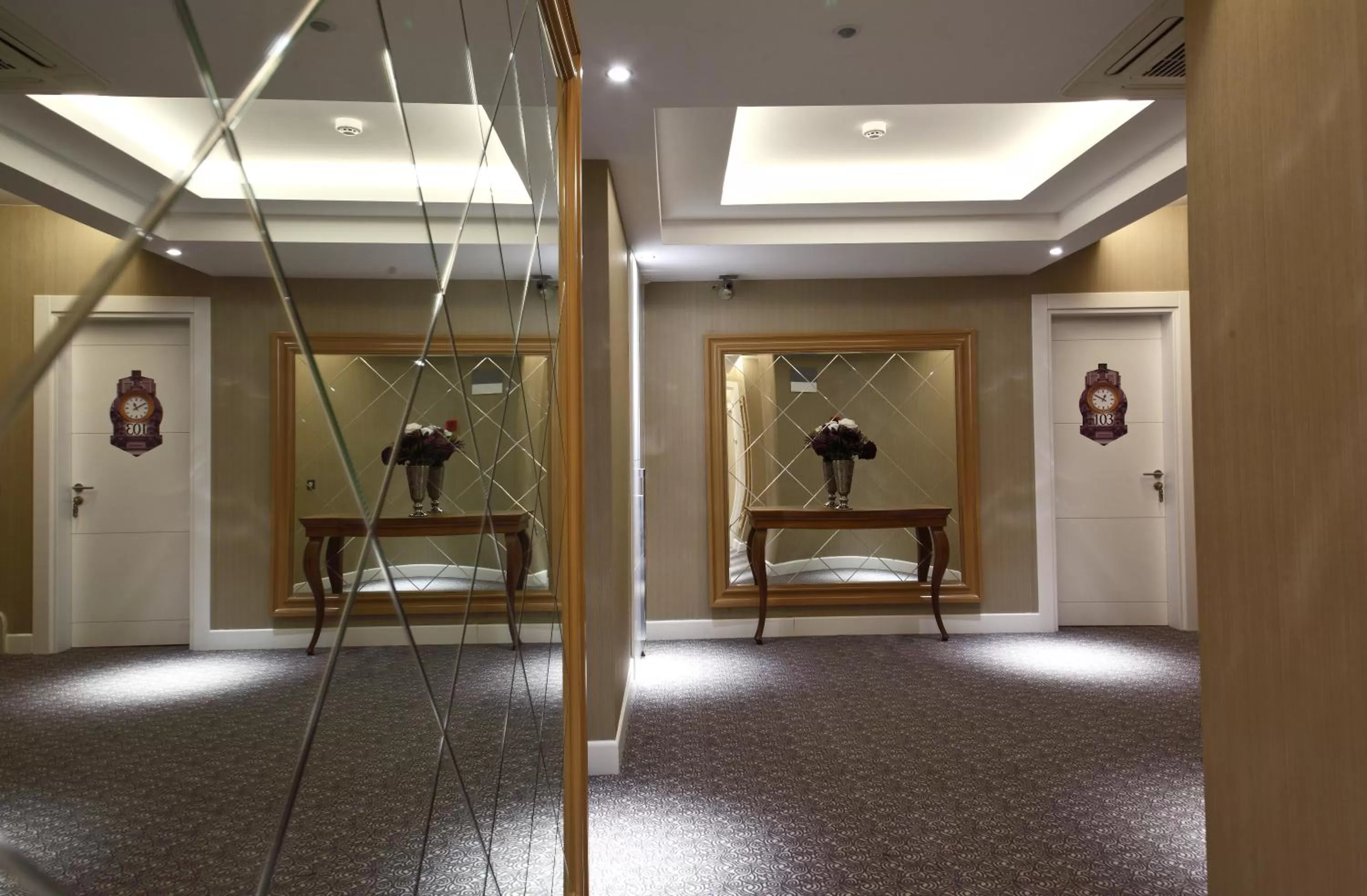 Night in Montania Special Class Hotel