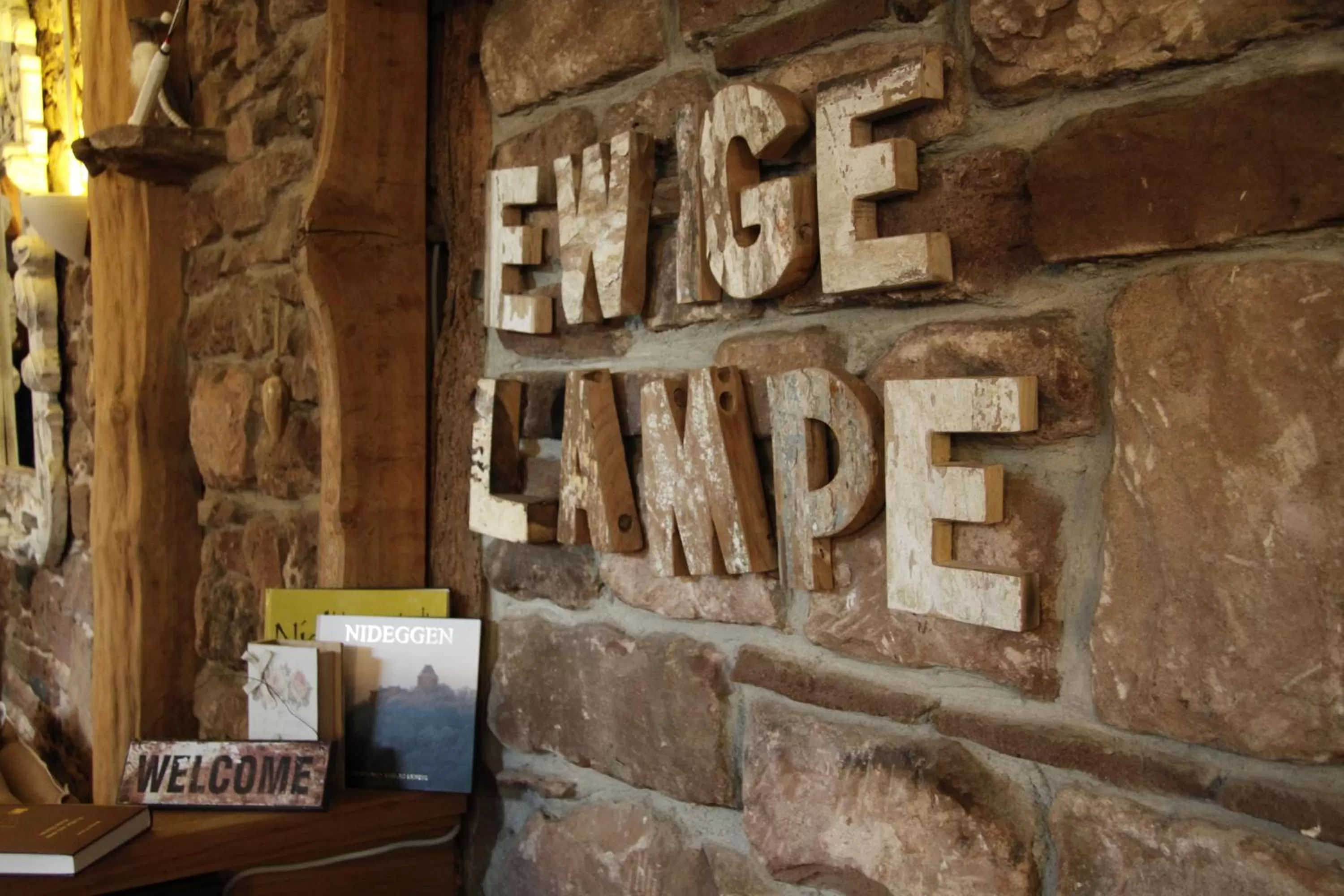 Logo/Certificate/Sign in Zur Ewigen Lampe Romantisches Landhotel & Restaurant