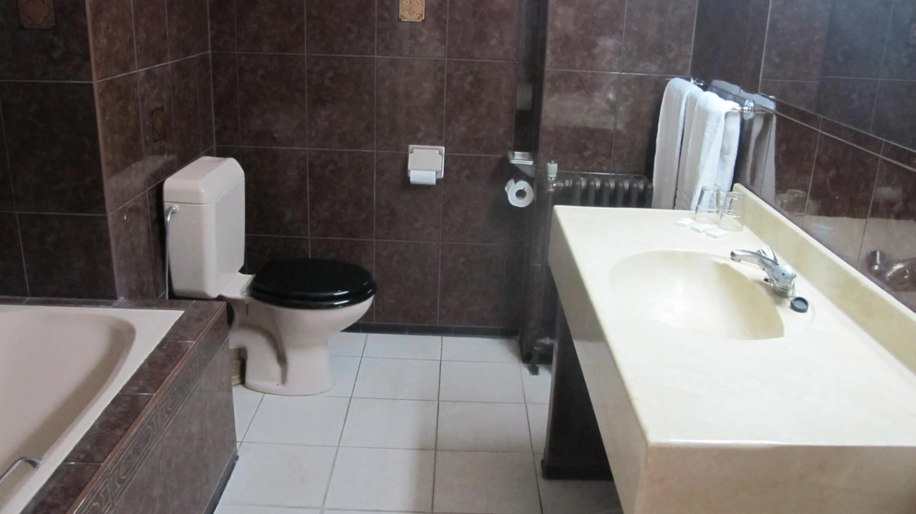 Bathroom in Hotel Manhattan