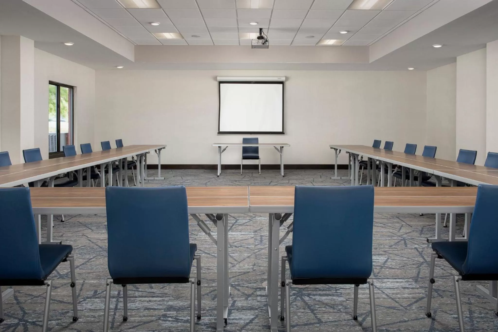 Meeting/conference room in Holiday Inn Express & Suites Knoxville-Clinton by IHG