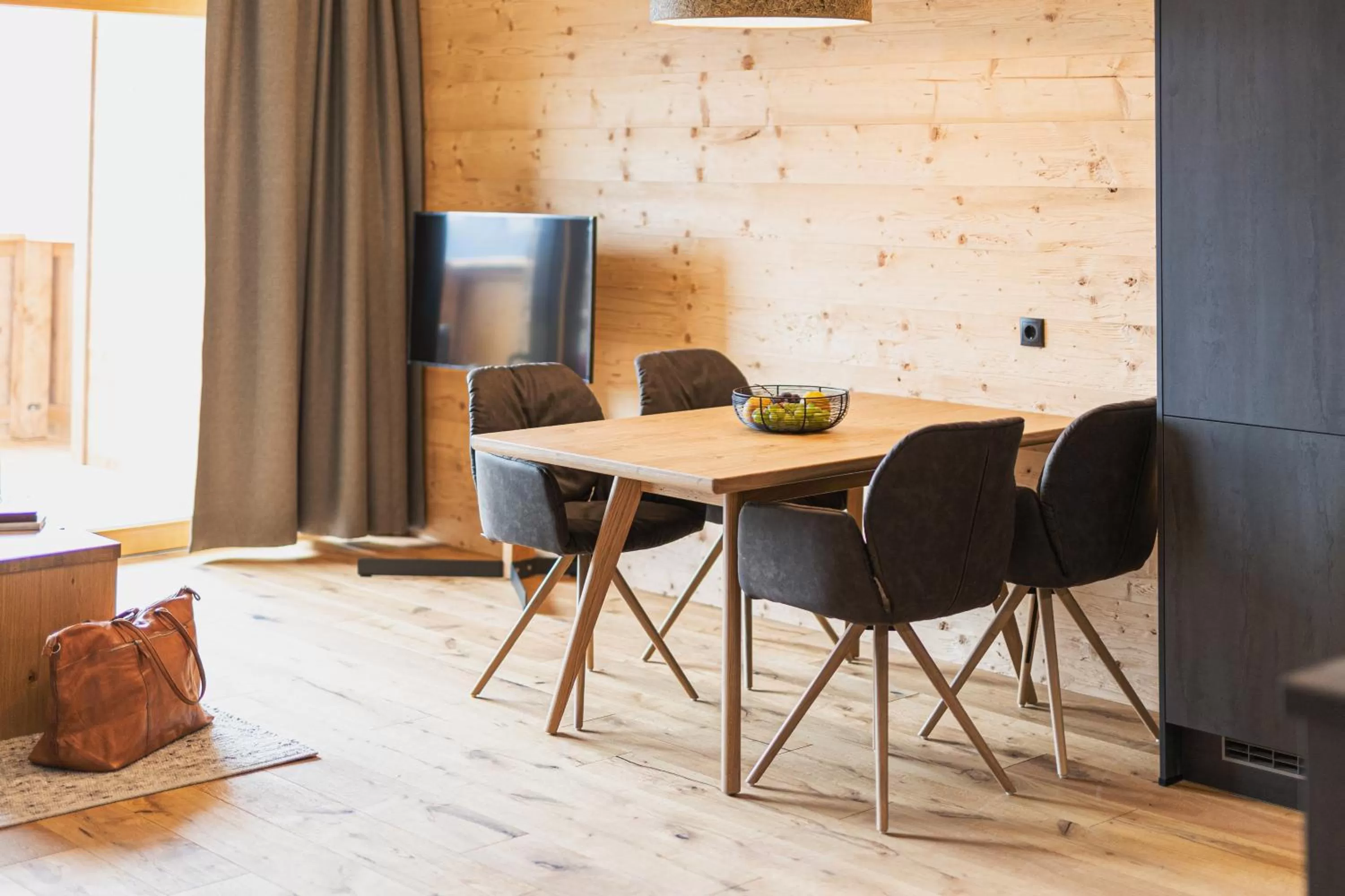Dining Area in Puitalm - Natur I Apart I Hotel