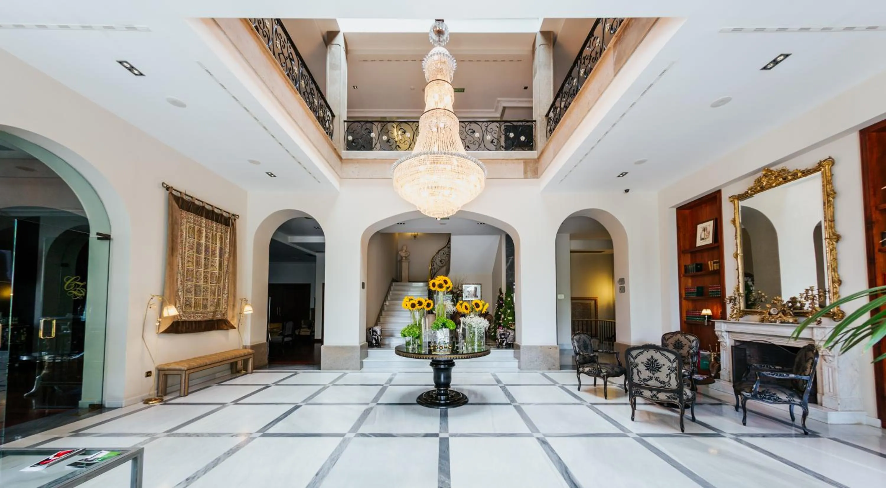 Lobby or reception in Castillo Del Bosque La Zoreda