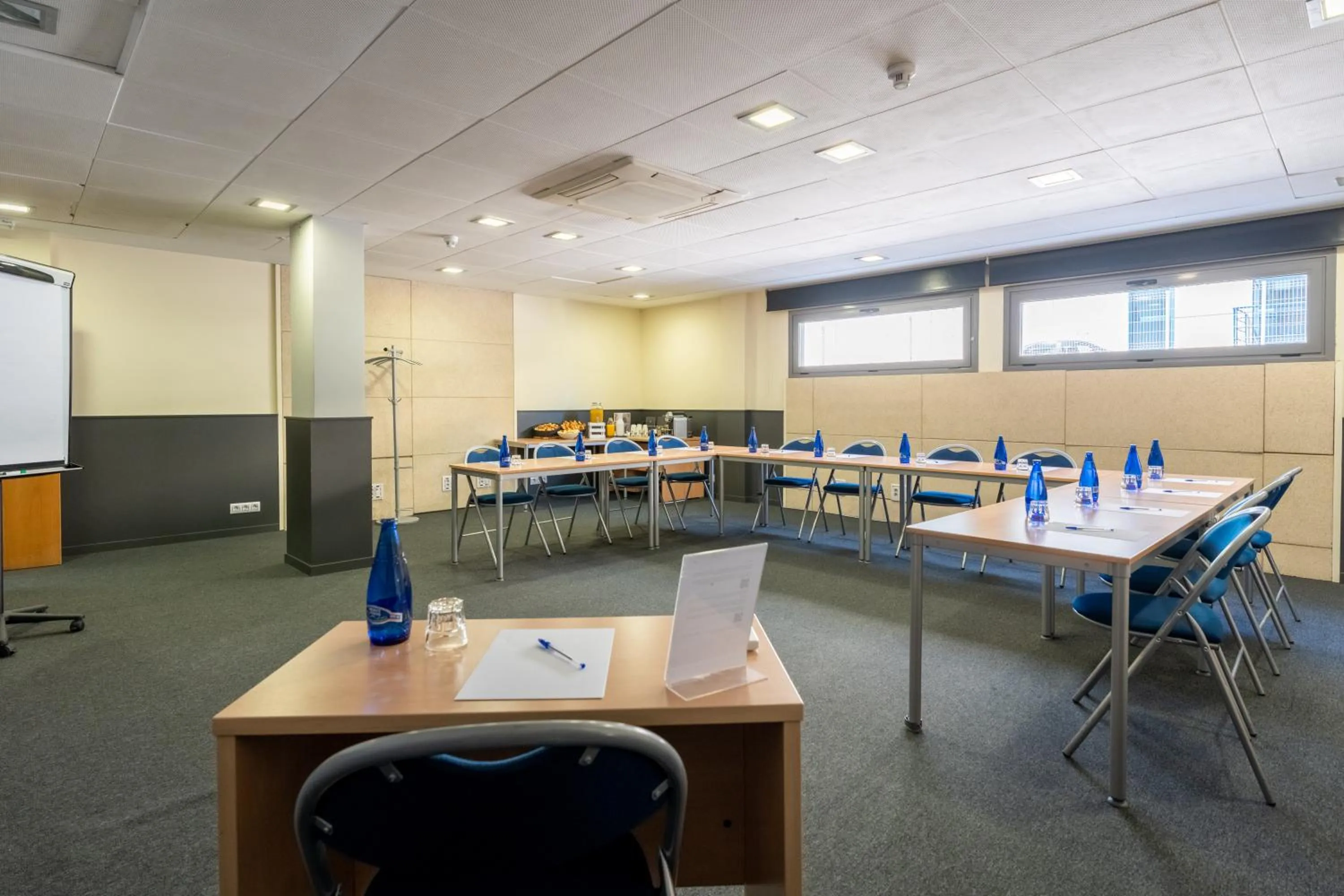Meeting/conference room in Ibis Madrid Alcobendas