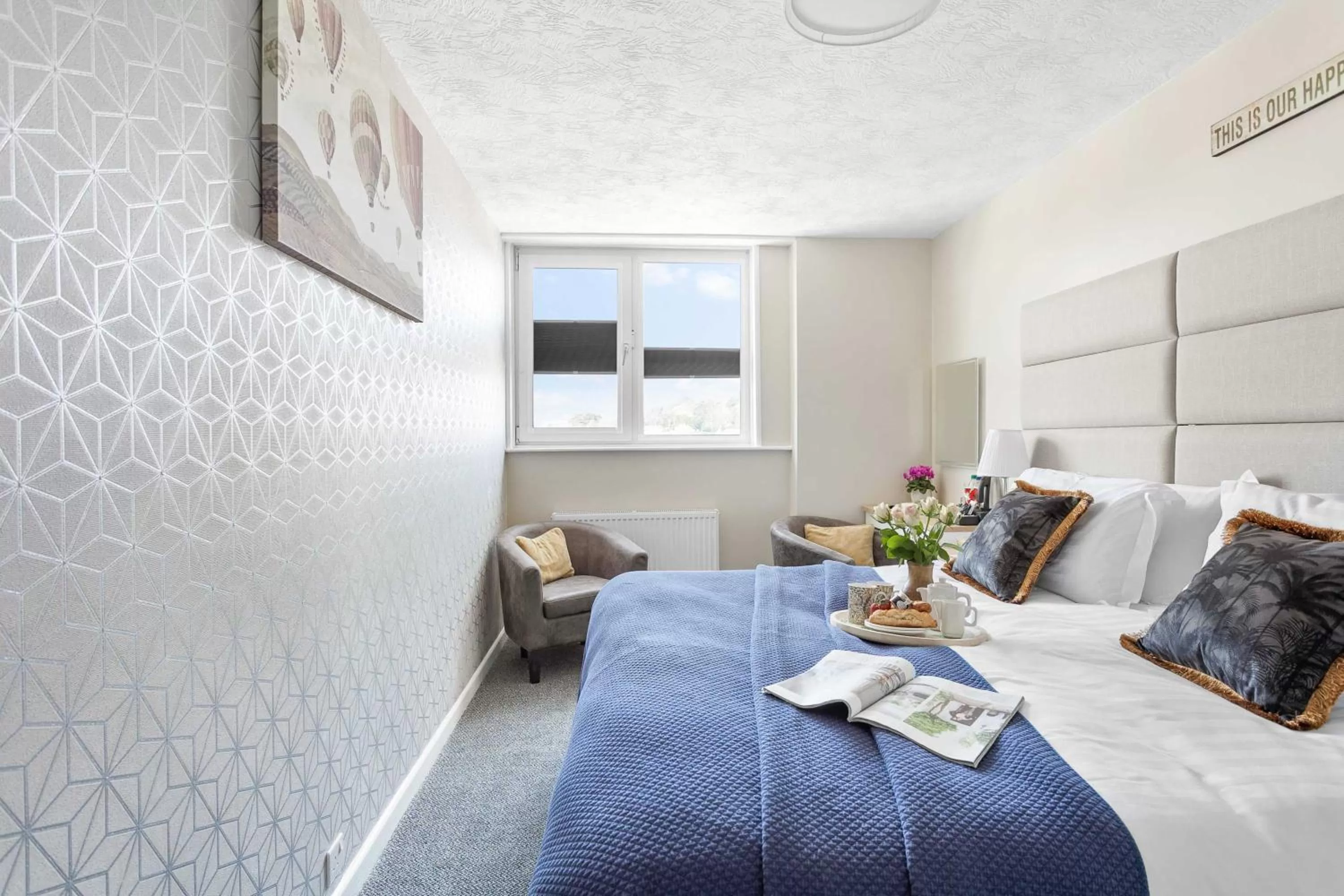 Photo of the whole room, Bed in The Westgate