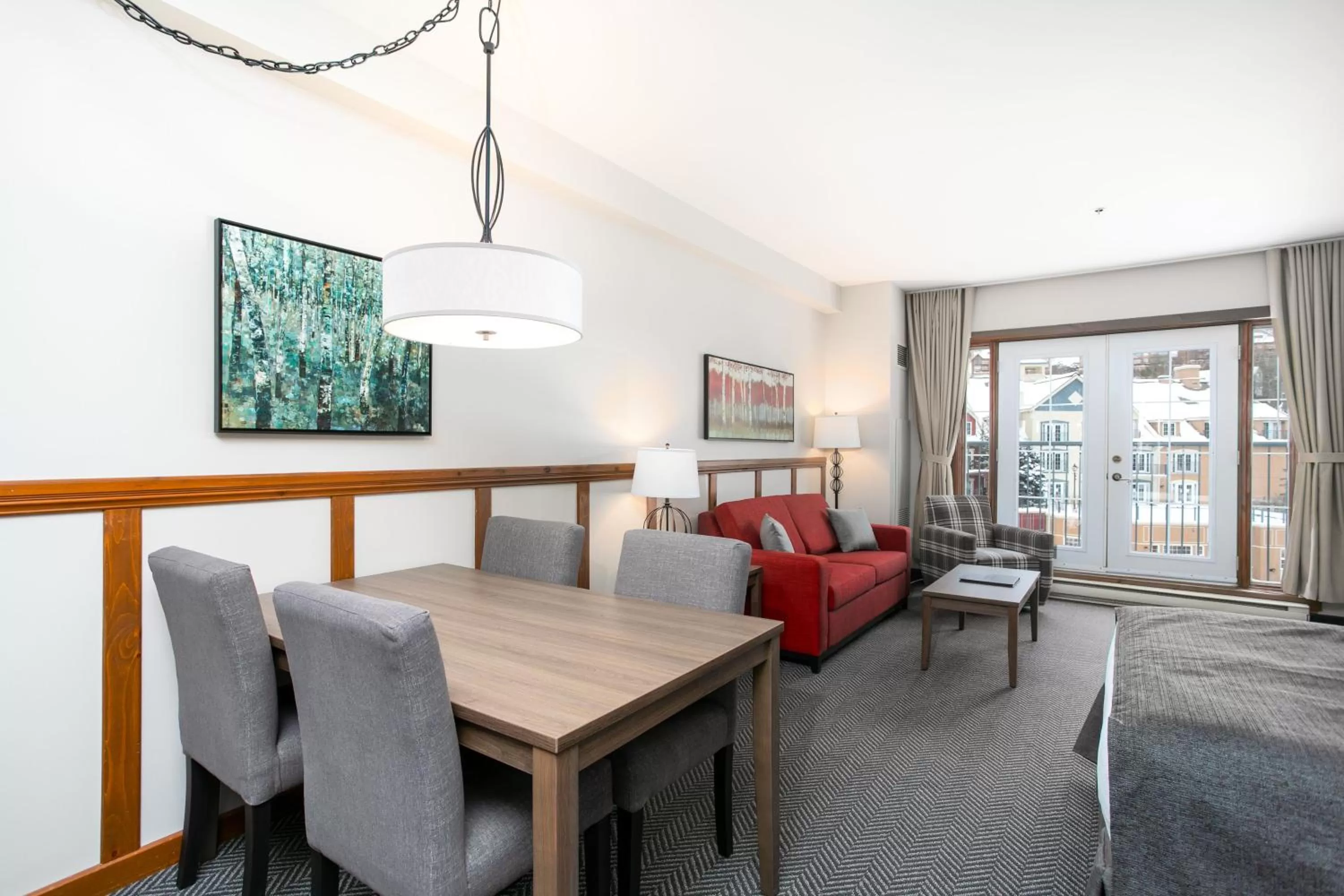 Dining area in Tour des Voyageurs