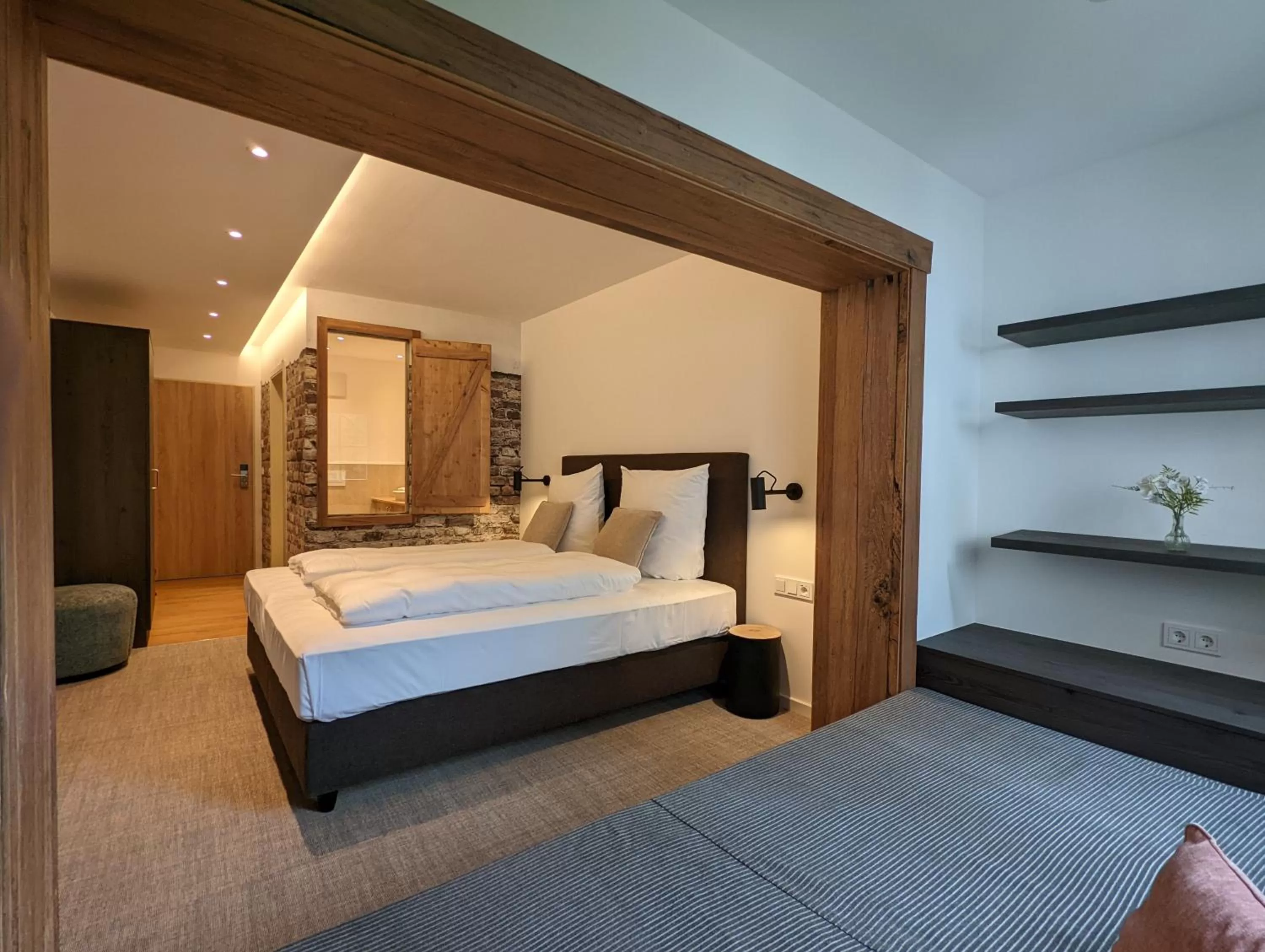 Photo of the whole room, Bed in Hotel und Weingut Karlsmühle