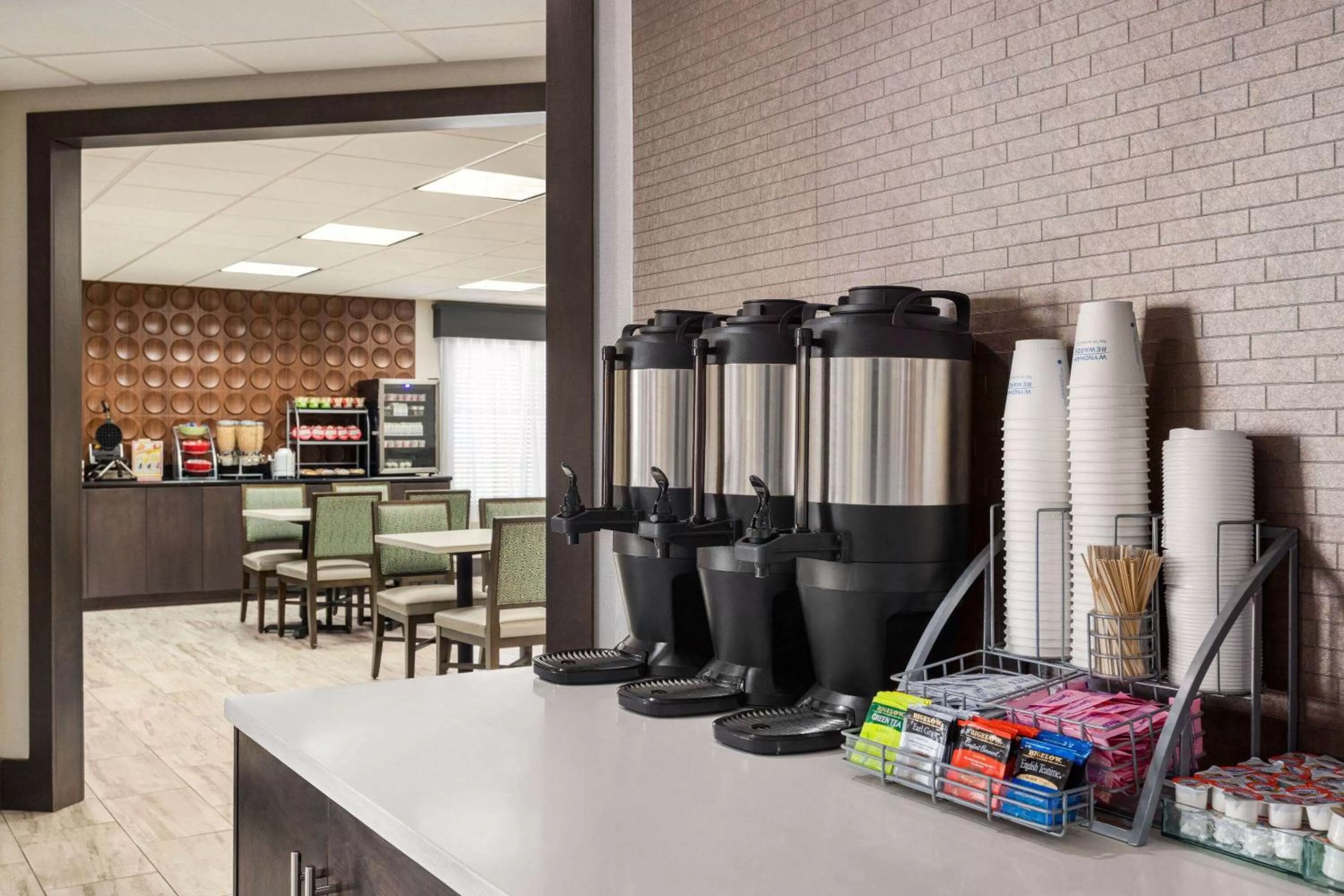 Breakfast in Wingate by Wyndham Port Wentworth Savannah Area