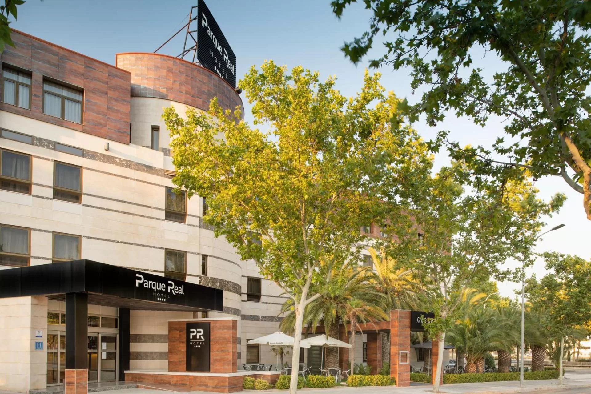 Property building in Hotel Parque Real