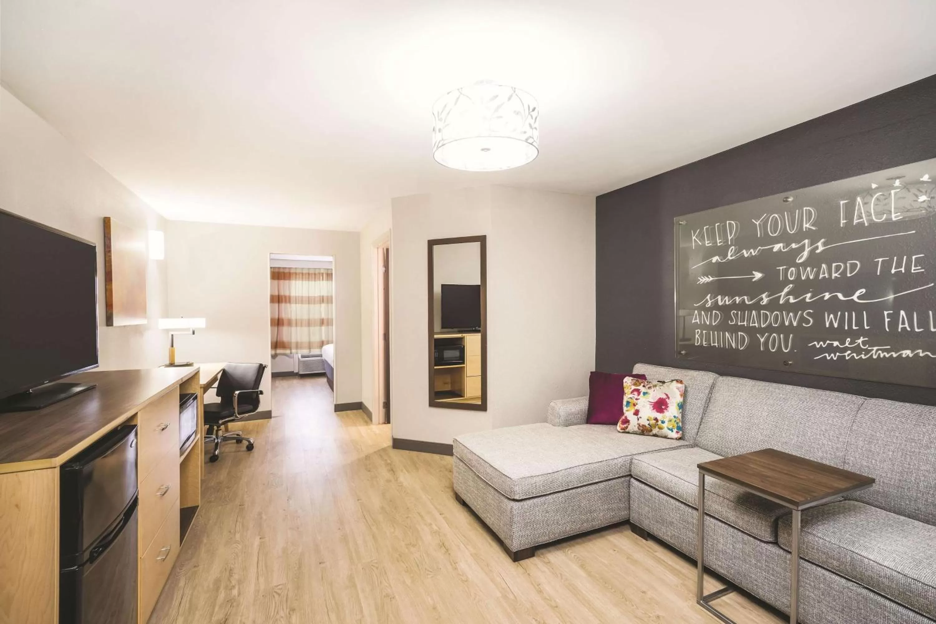 Photo of the whole room in La Quinta by Wyndham Chattanooga-Hamilton Place