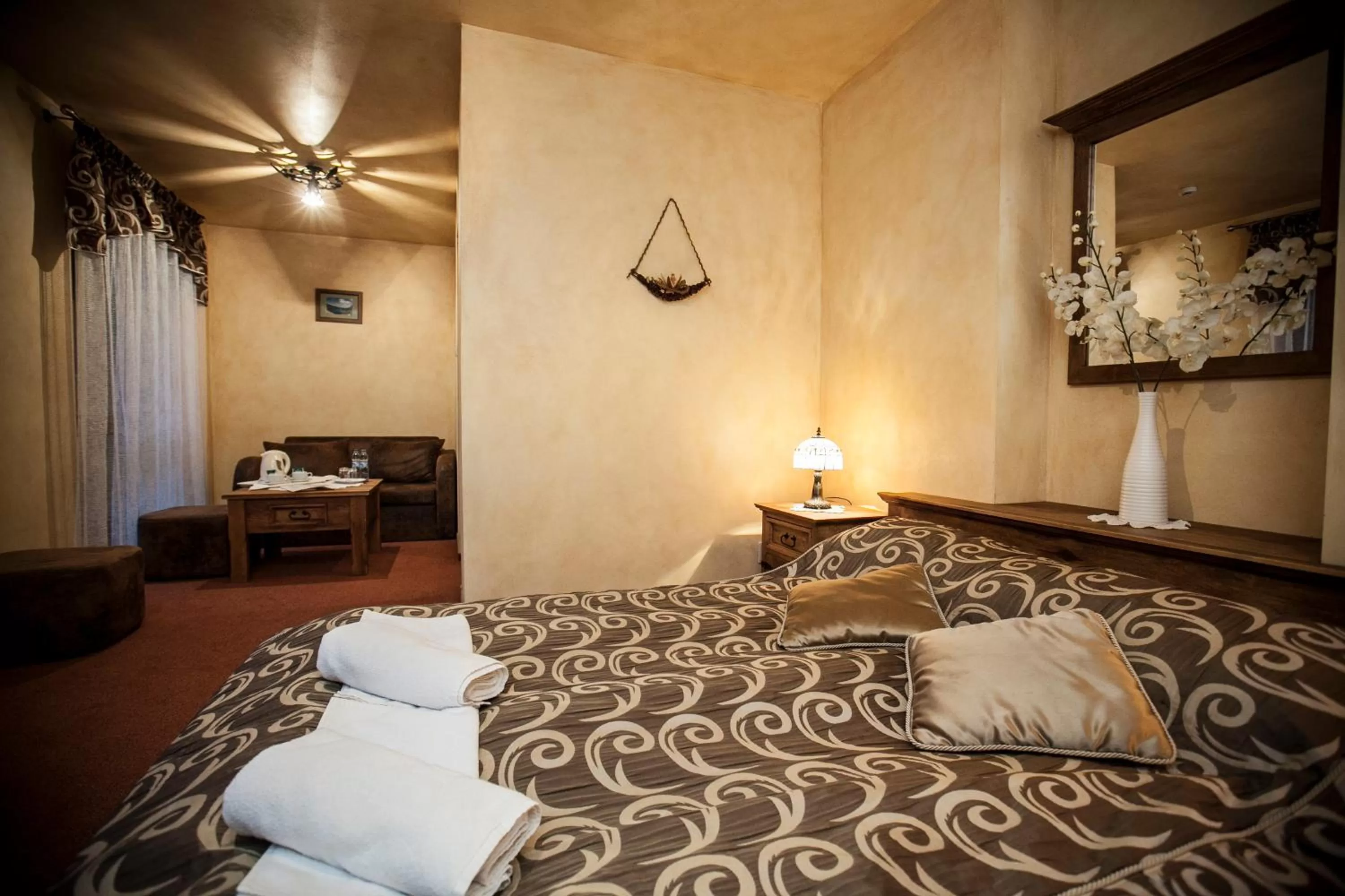 Bed in Hotel Dwór Karolówka